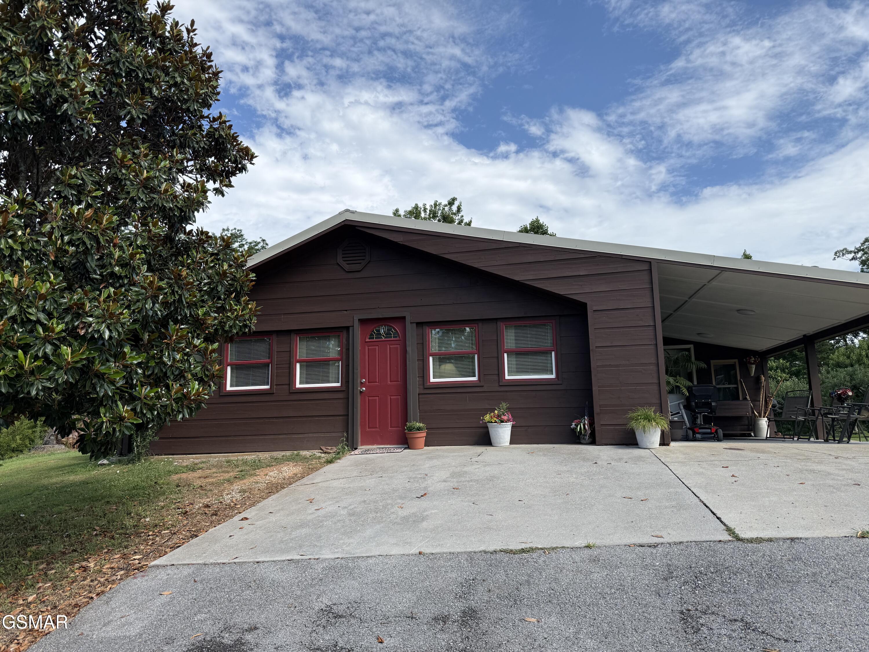 3521 James Phillips Way Sevierville TN 37876