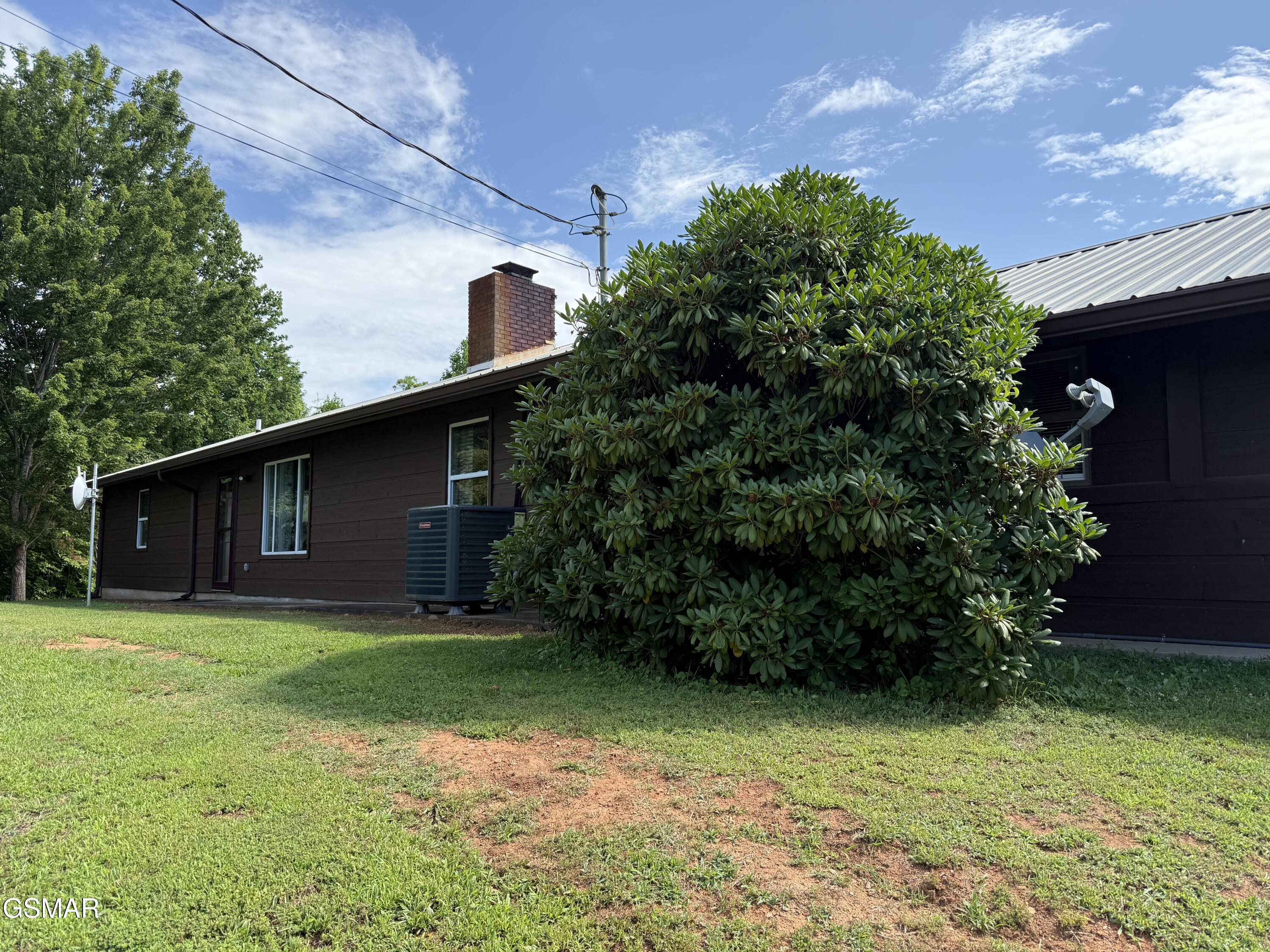 3521 James Phillips Way Sevierville TN 37876