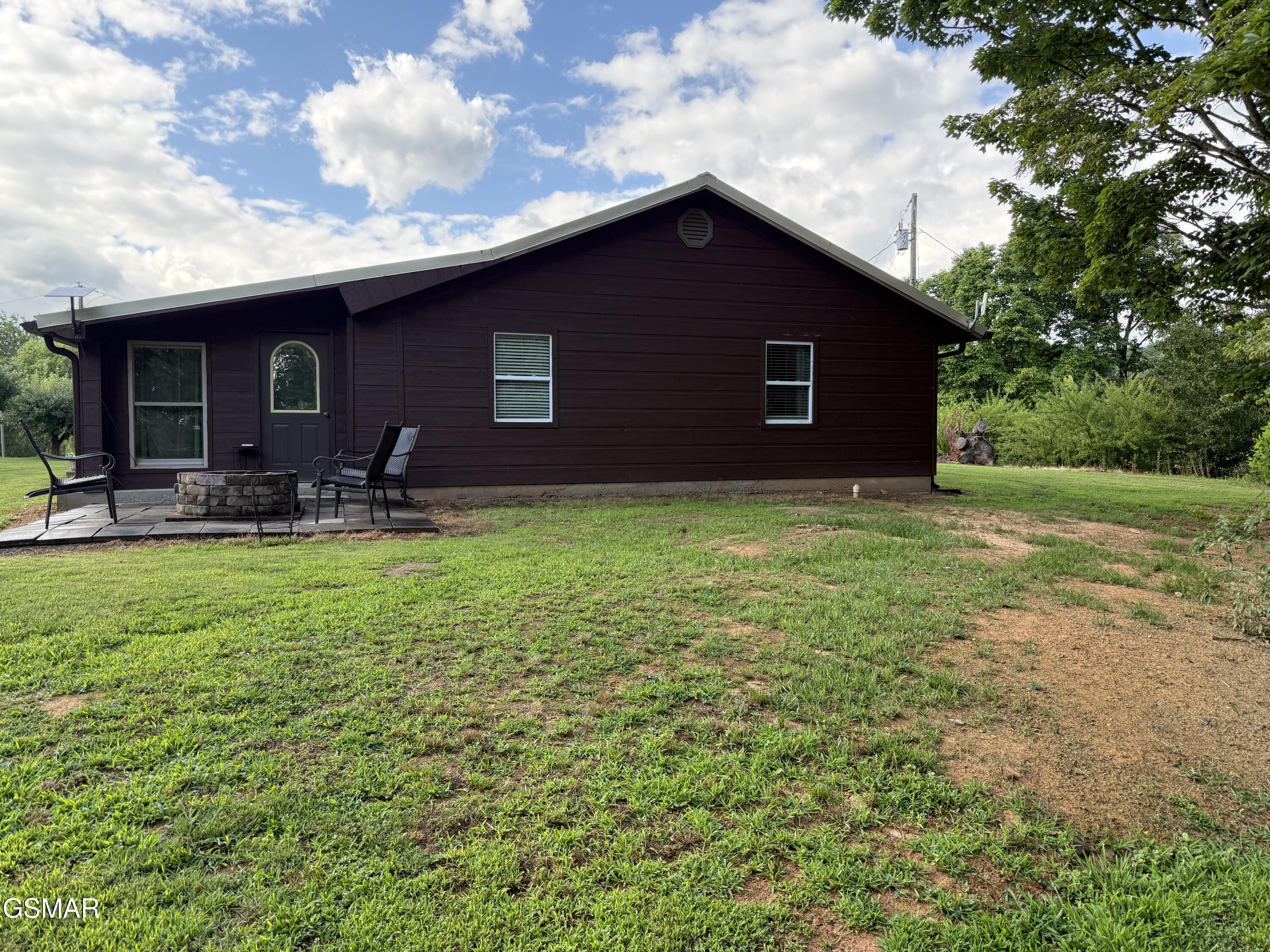 3521 James Phillips Way Sevierville TN 37876