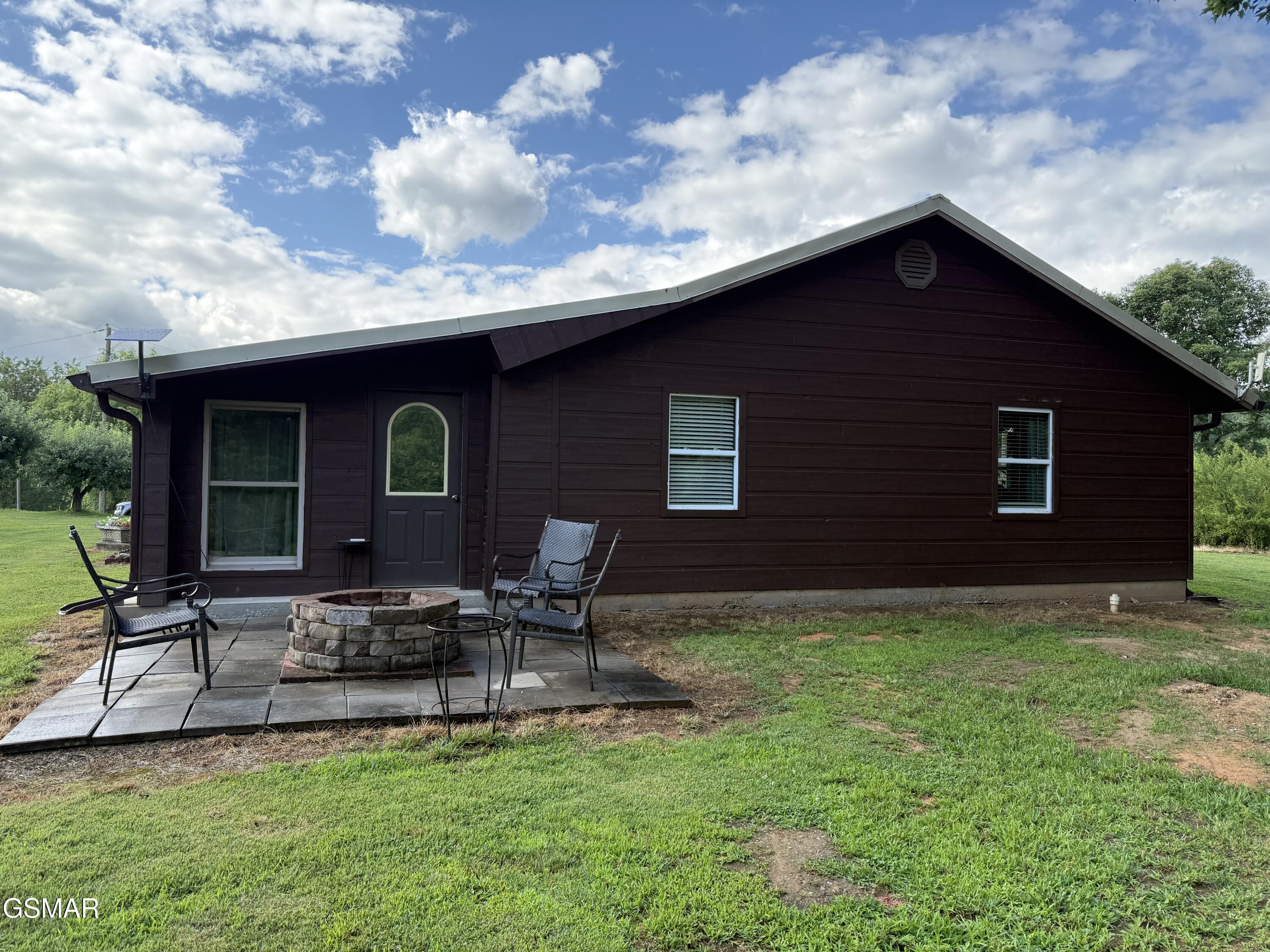 3521 James Phillips Way Sevierville TN 37876