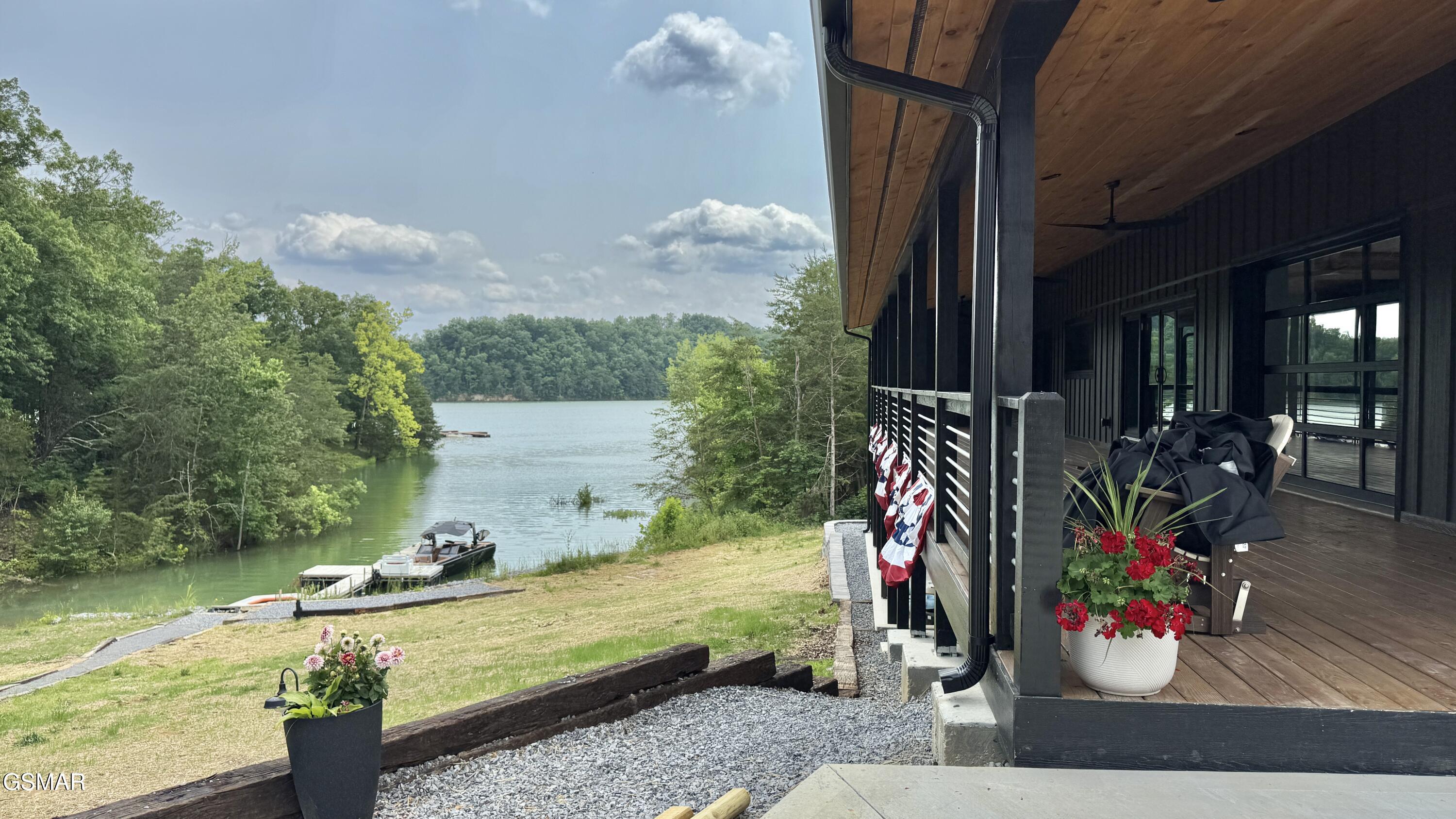 2466/2472 Mcqueen Way Sevierville TN 37876