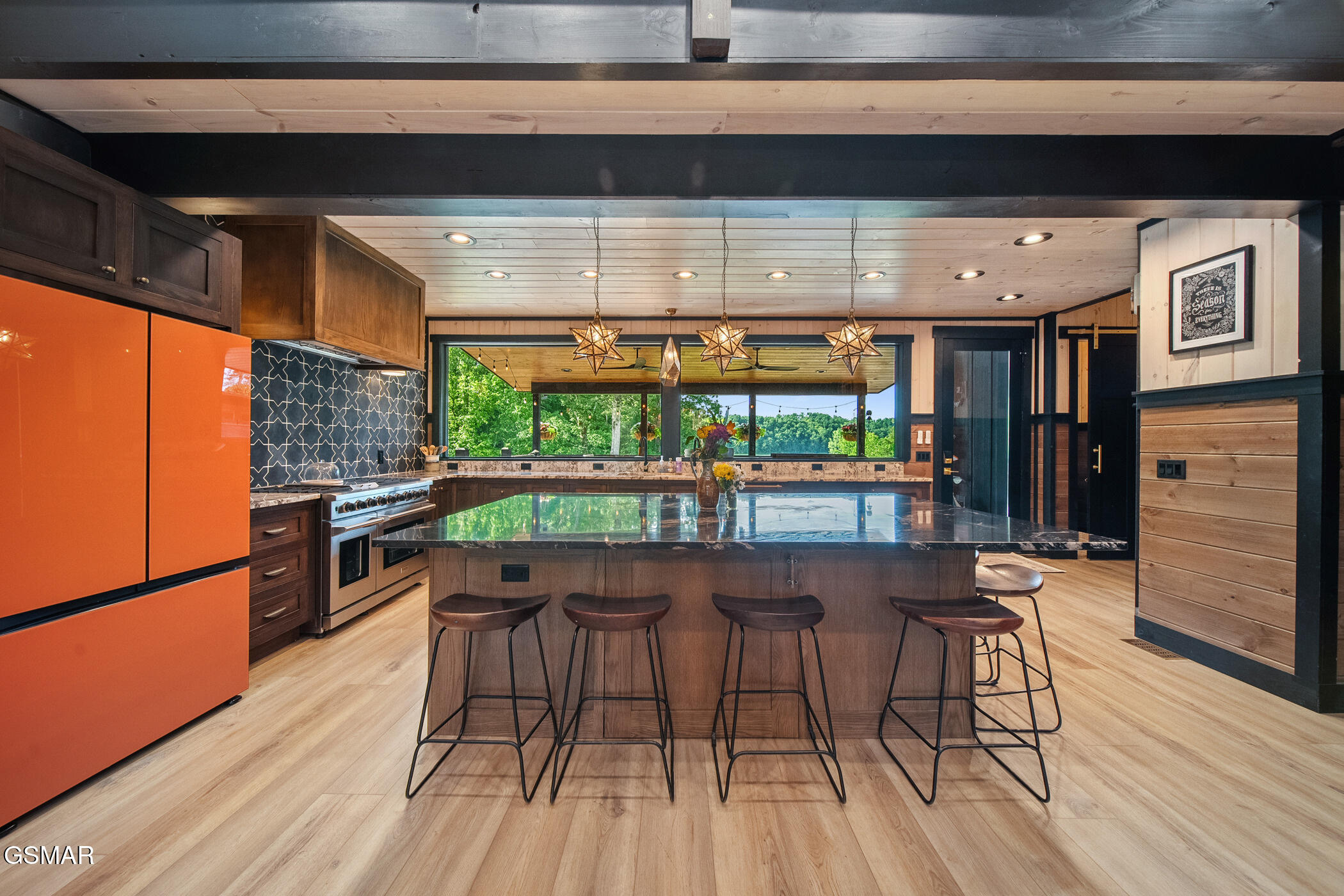 2466/2472 Mcqueen Way Sevierville TN 37876