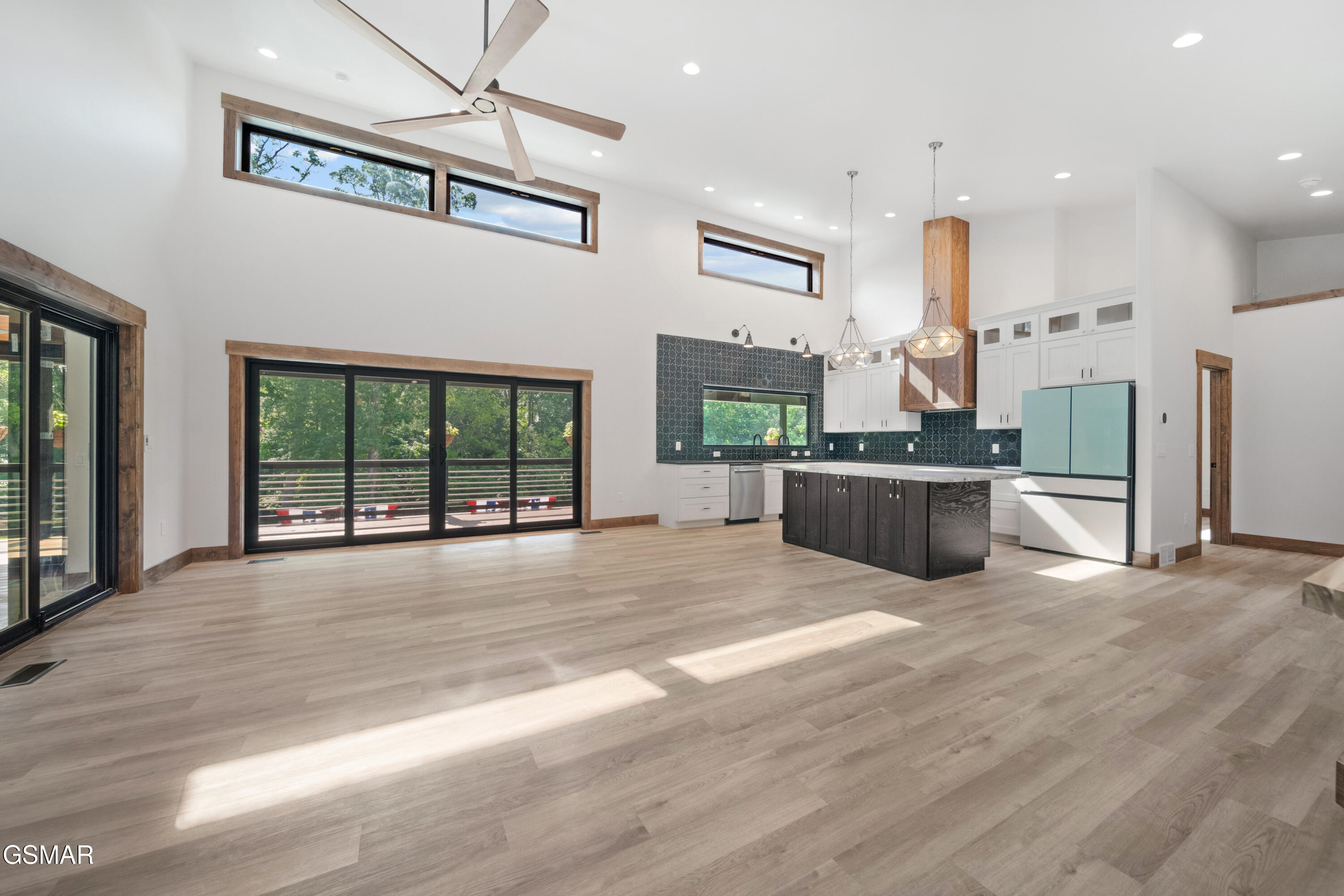 2466/2472 Mcqueen Way Sevierville TN 37876