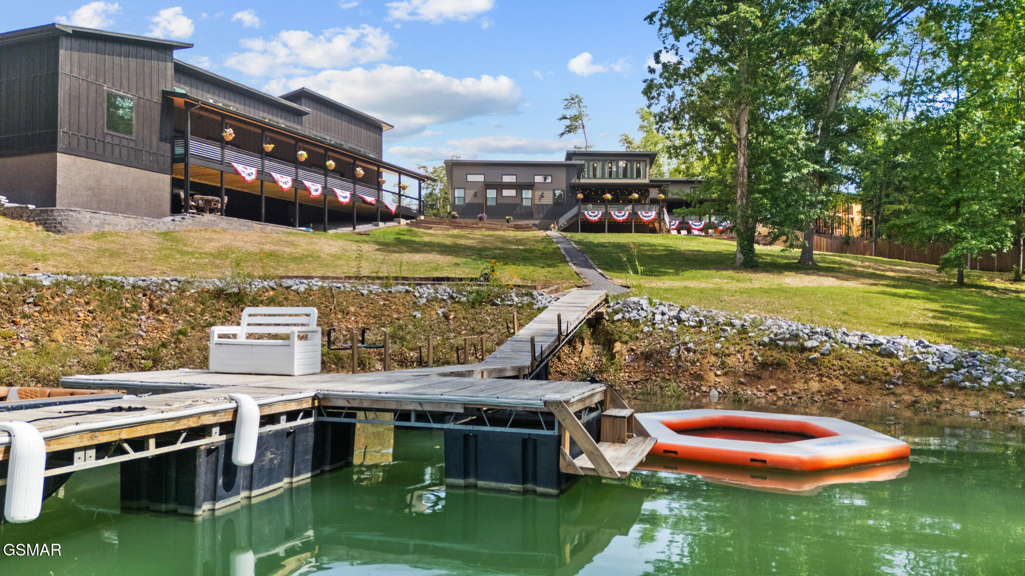 2466/2472 Mcqueen Way Sevierville TN 37876