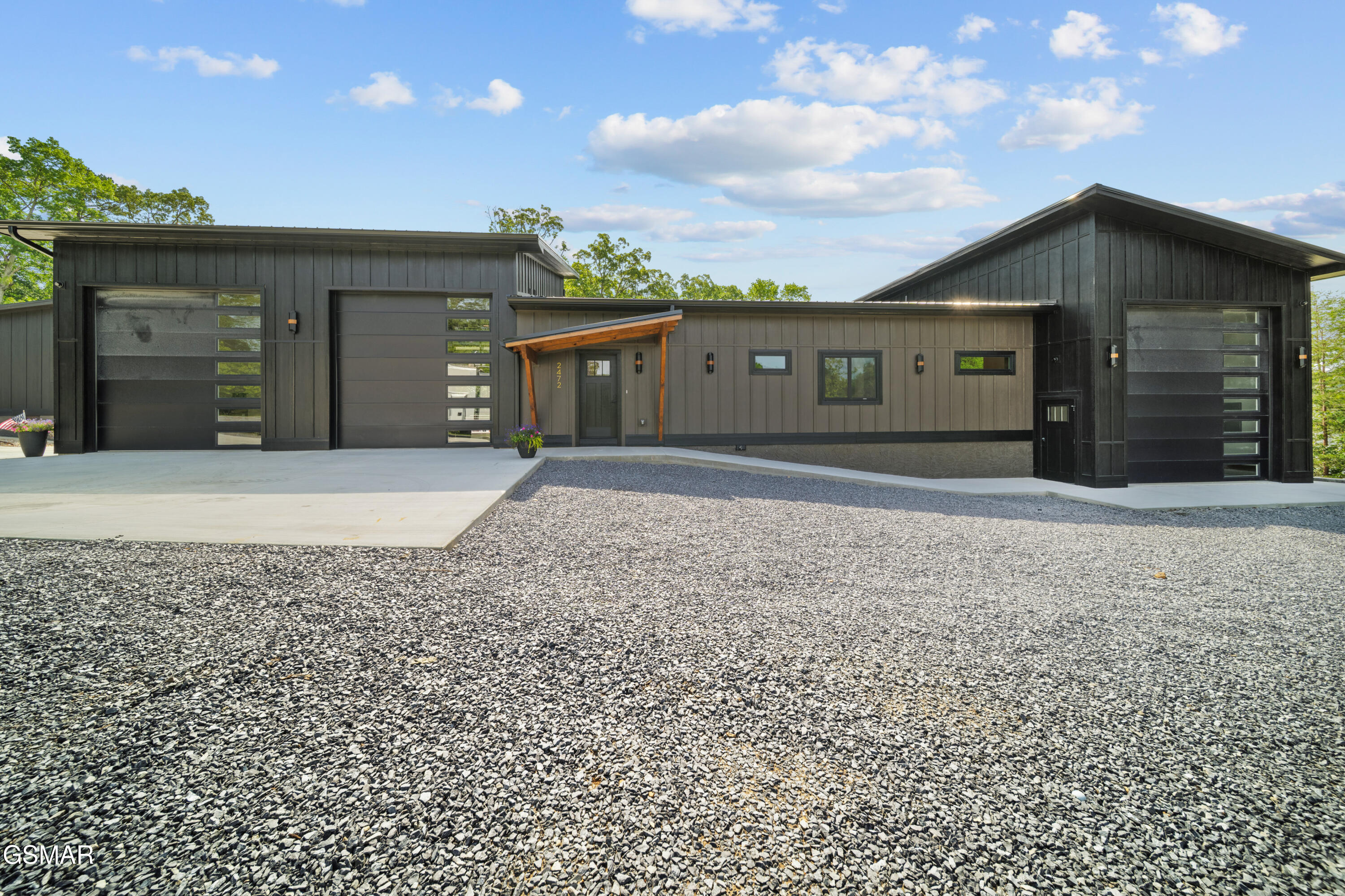 2466/2472 Mcqueen Way Sevierville TN 37876