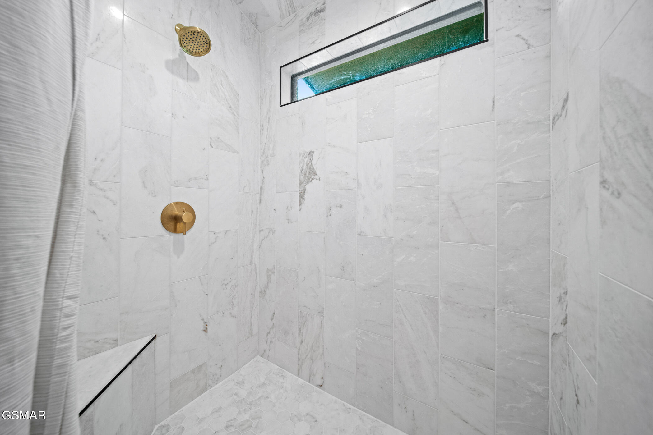 2466/2472 Mcqueen Way Sevierville TN 37876