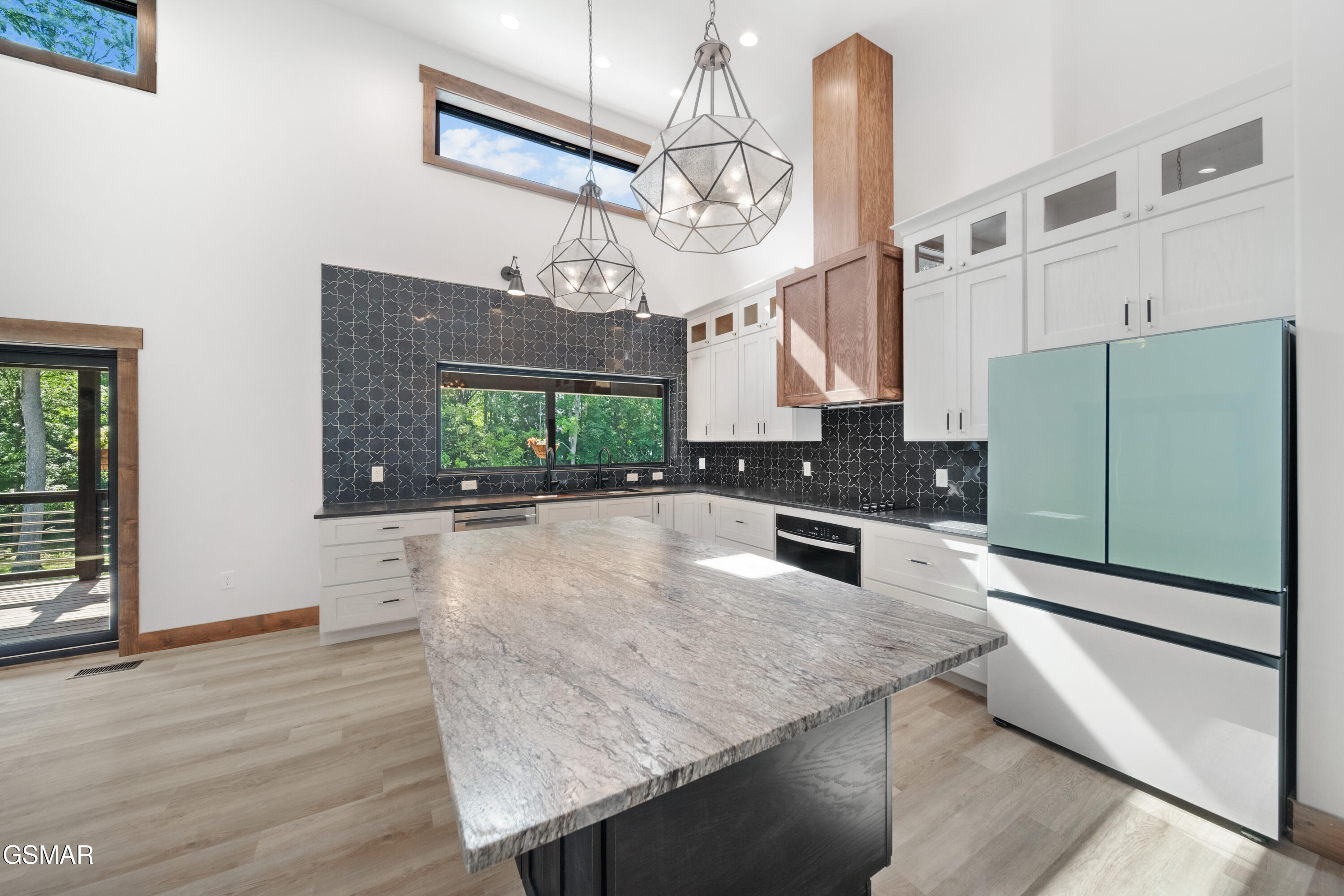 2466/2472 Mcqueen Way Sevierville TN 37876