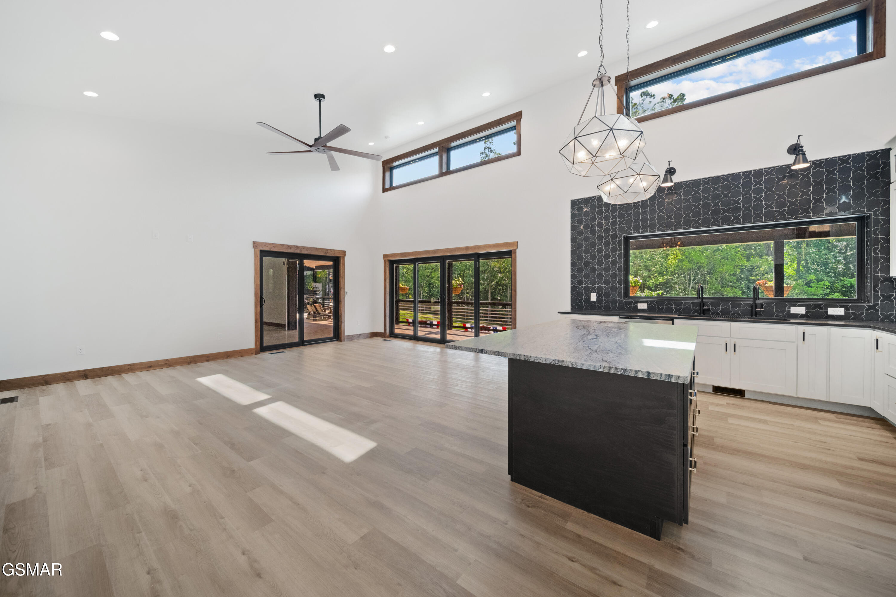 2466/2472 Mcqueen Way Sevierville TN 37876