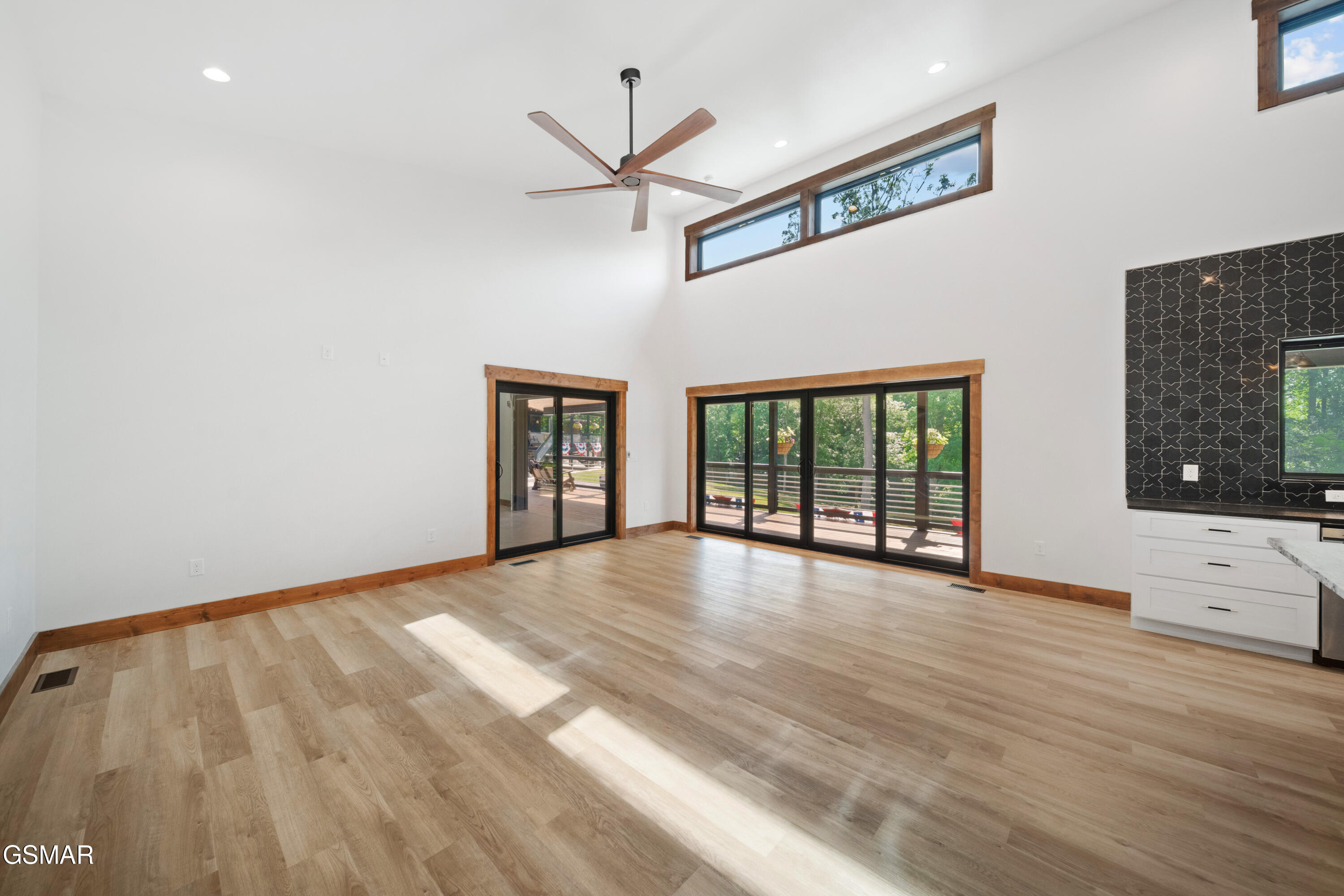 2466/2472 Mcqueen Way Sevierville TN 37876