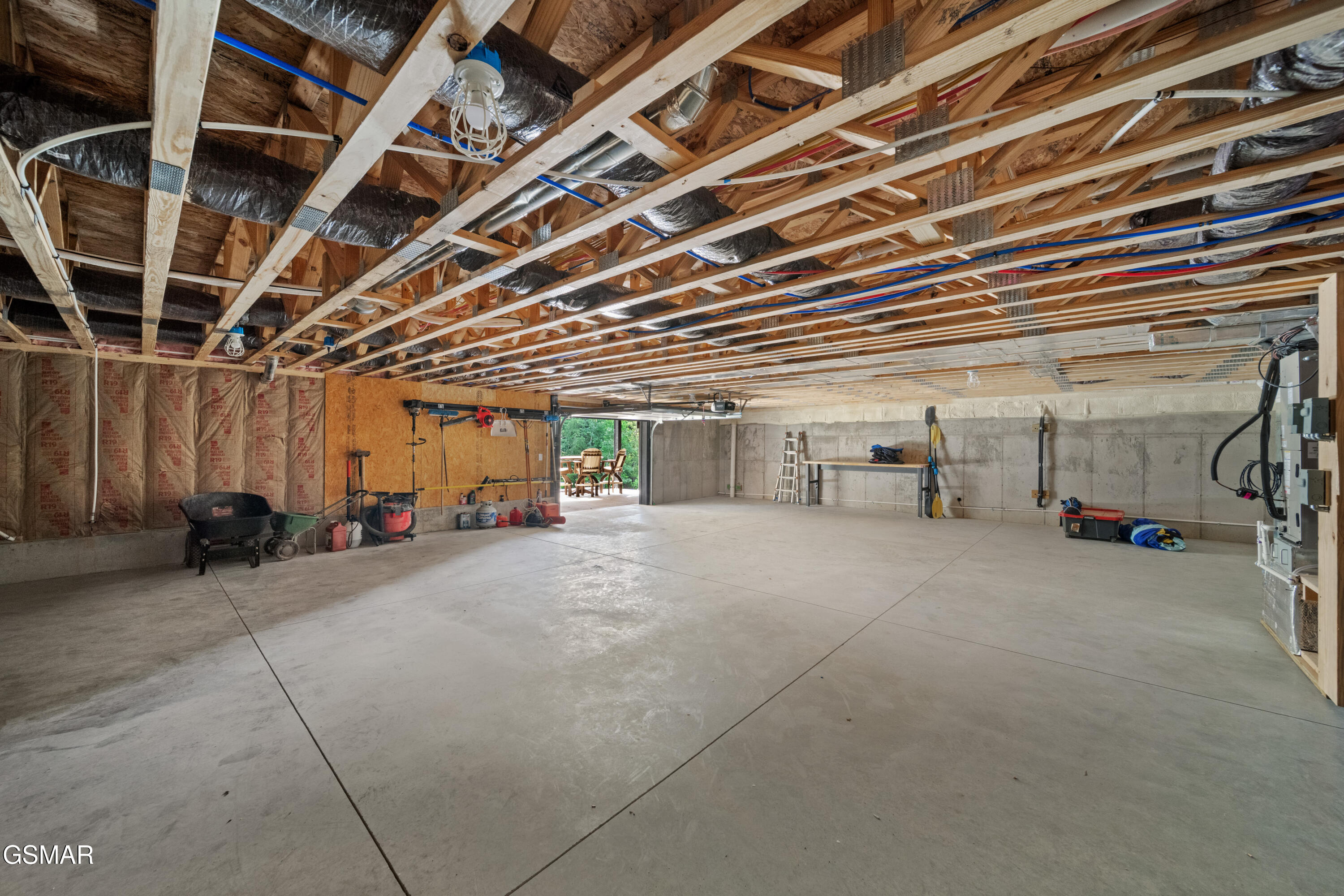 2466/2472 Mcqueen Way Sevierville TN 37876