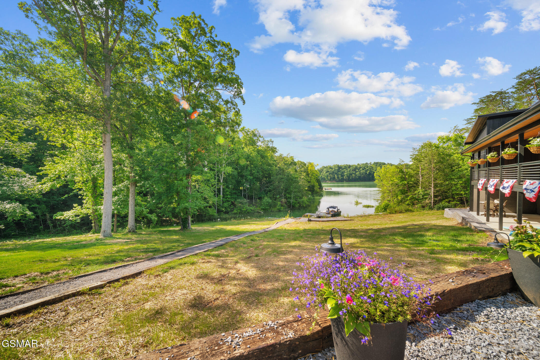 2466/2472 Mcqueen Way Sevierville TN 37876