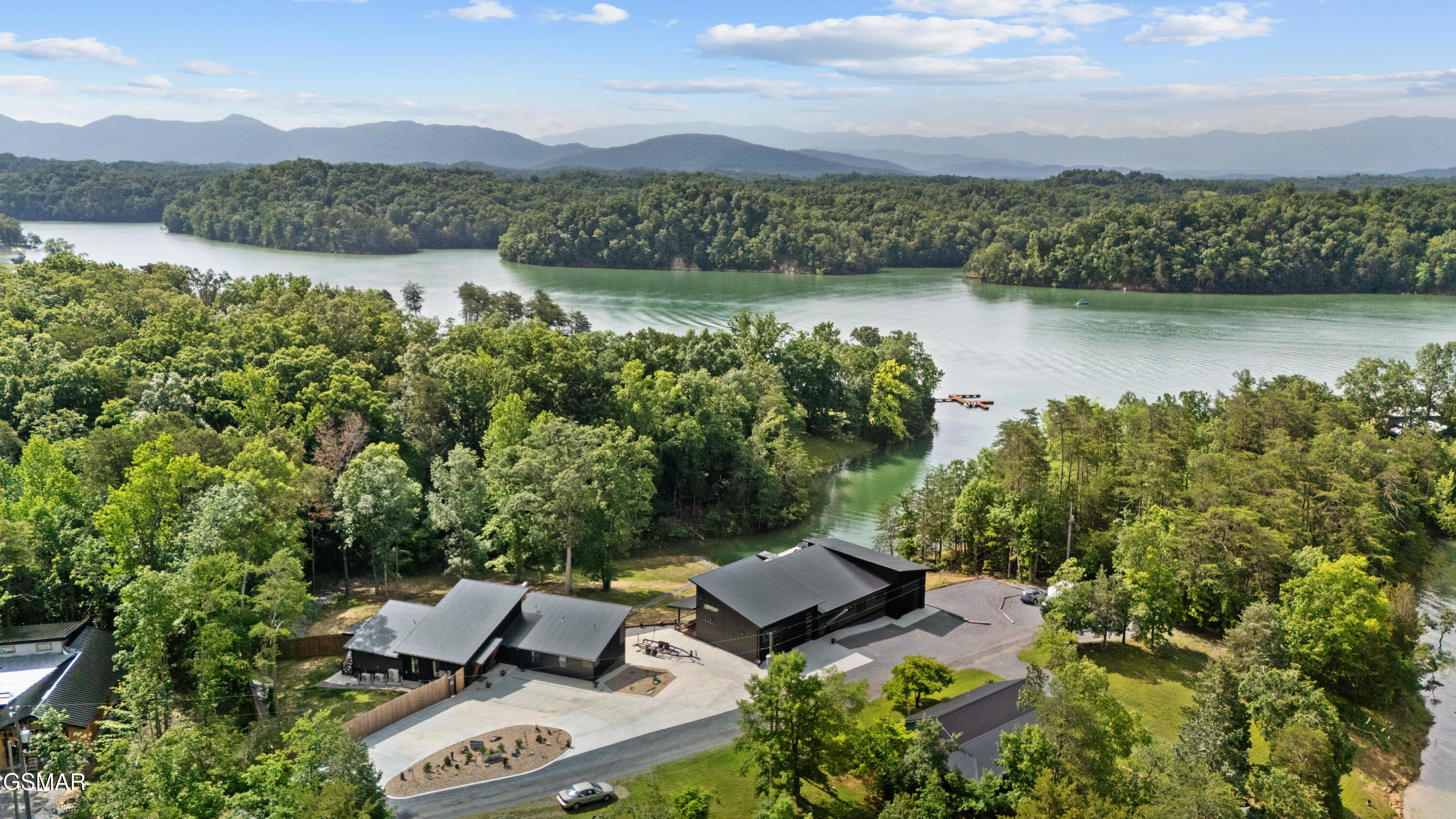 2466/2472 Mcqueen Way Sevierville TN 37876