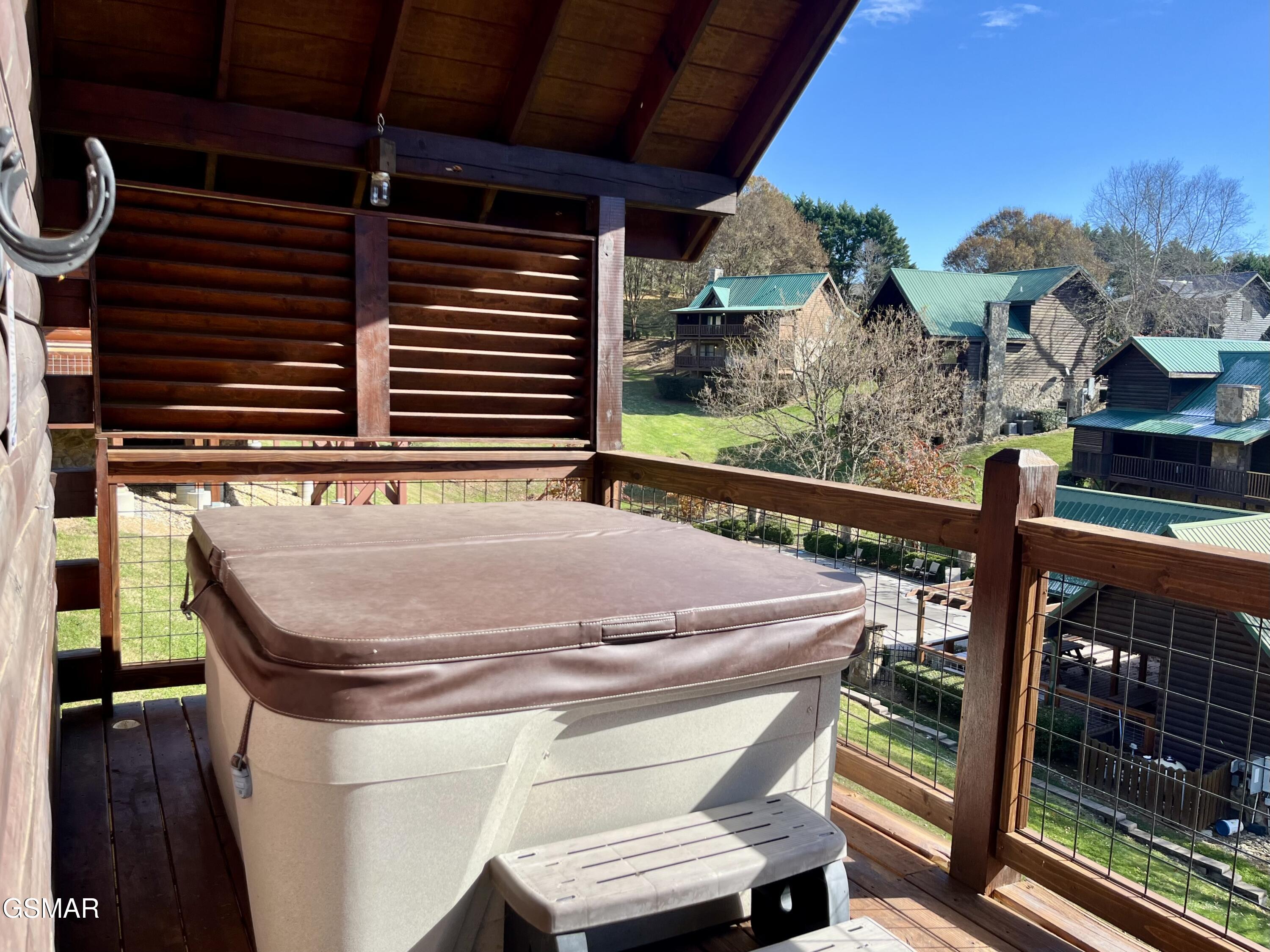 1653 Little Cabin Loop Sevierville TN 37862