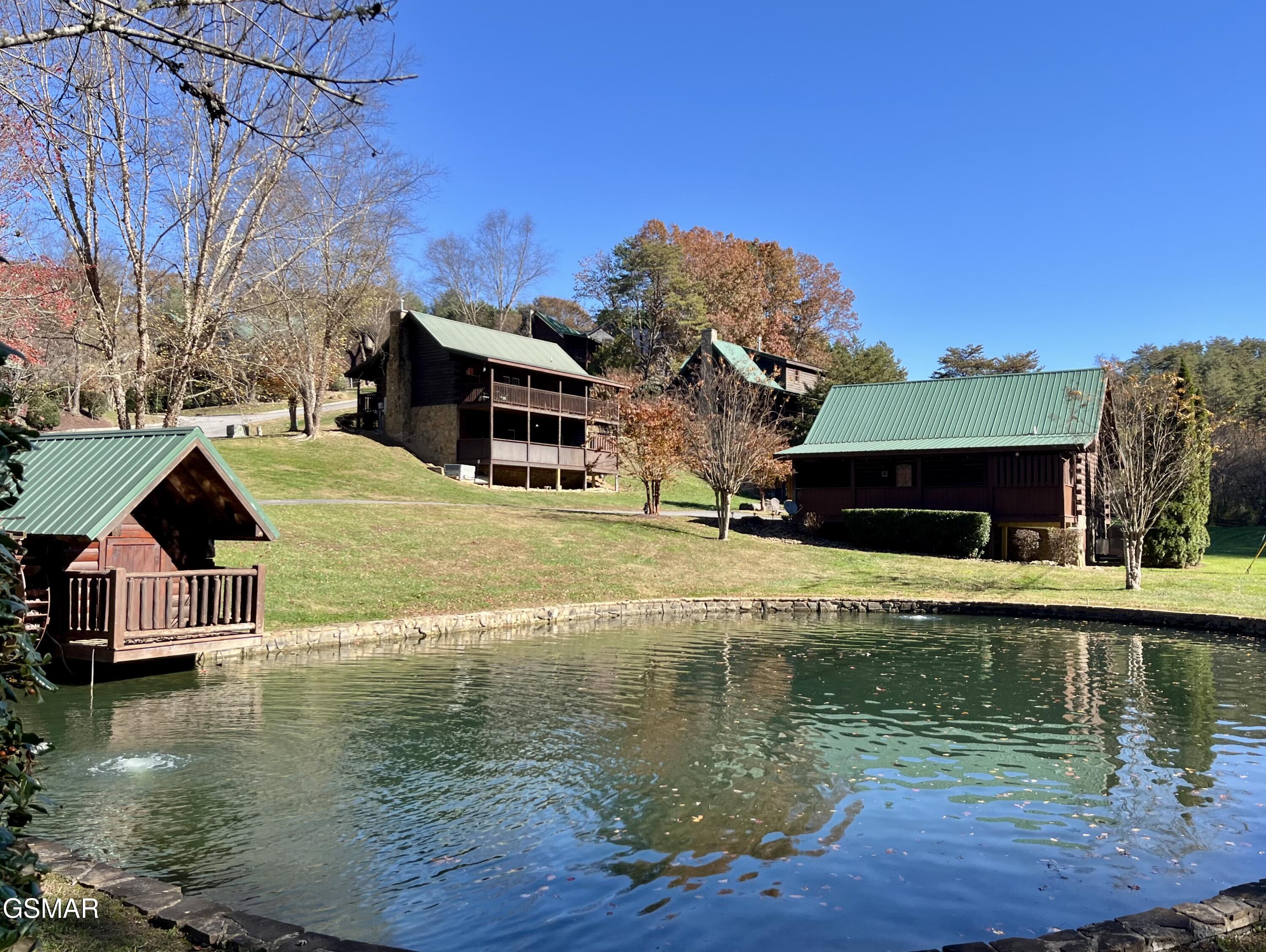 1653 Little Cabin Loop Sevierville TN 37862