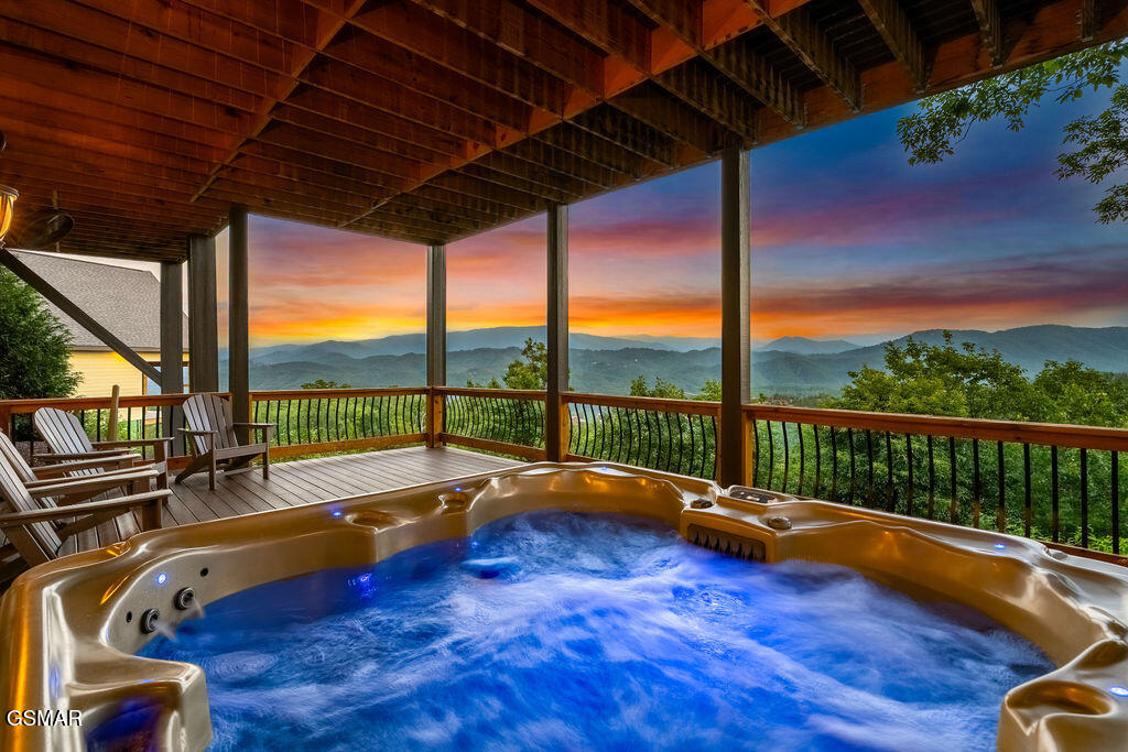 3222 Laurel Cove Trail Sevierville TN 37862