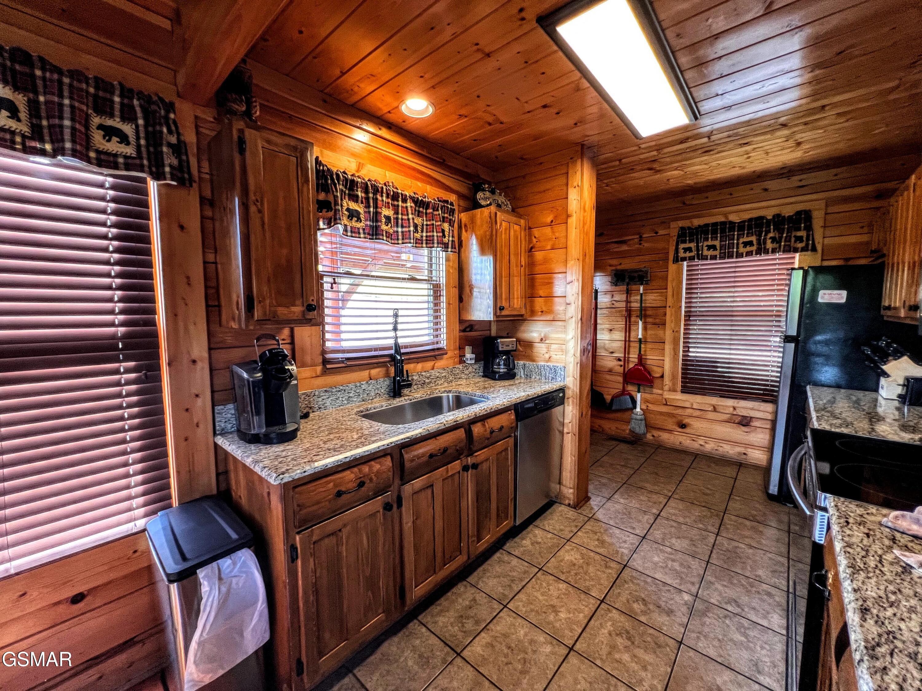 2866 White Oak Ridge Lane Sevierville TN 37862