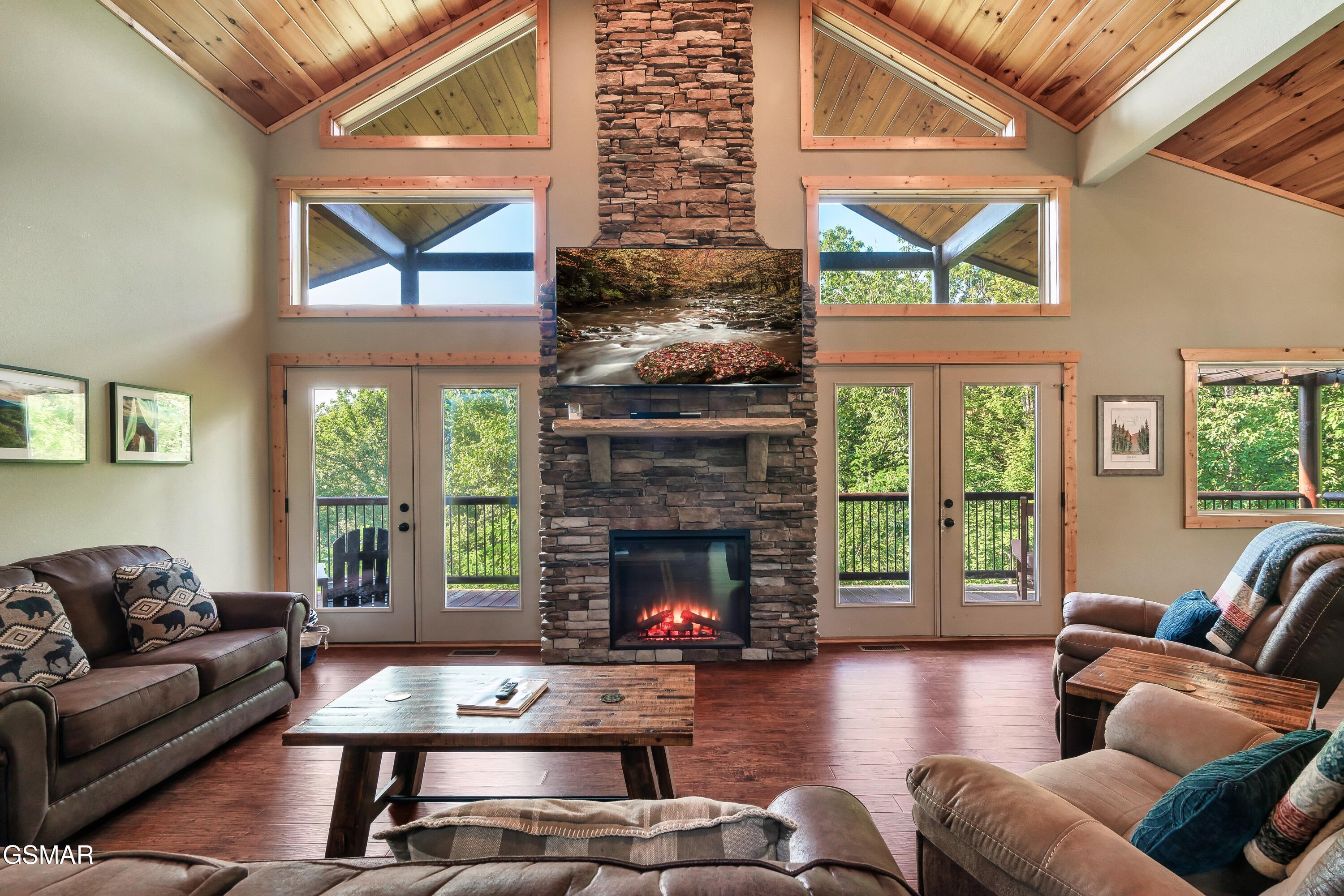 1017 Wiley Oakley Drive Gatlinburg TN 37738