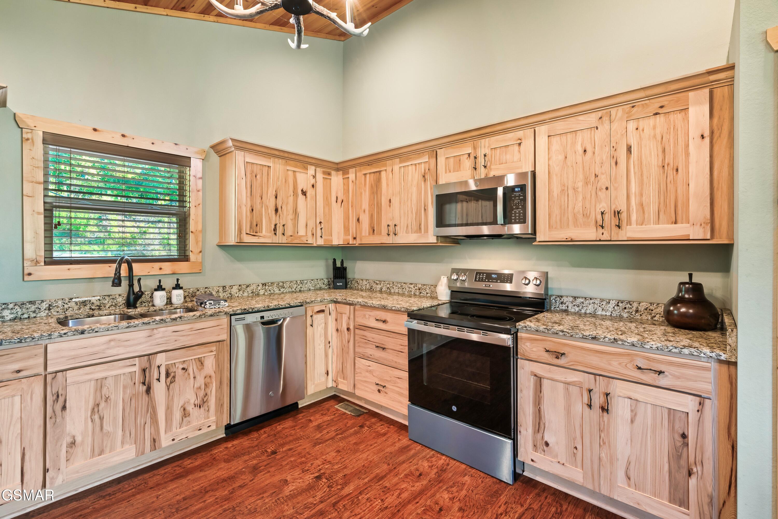 1017 Wiley Oakley Drive Gatlinburg TN 37738