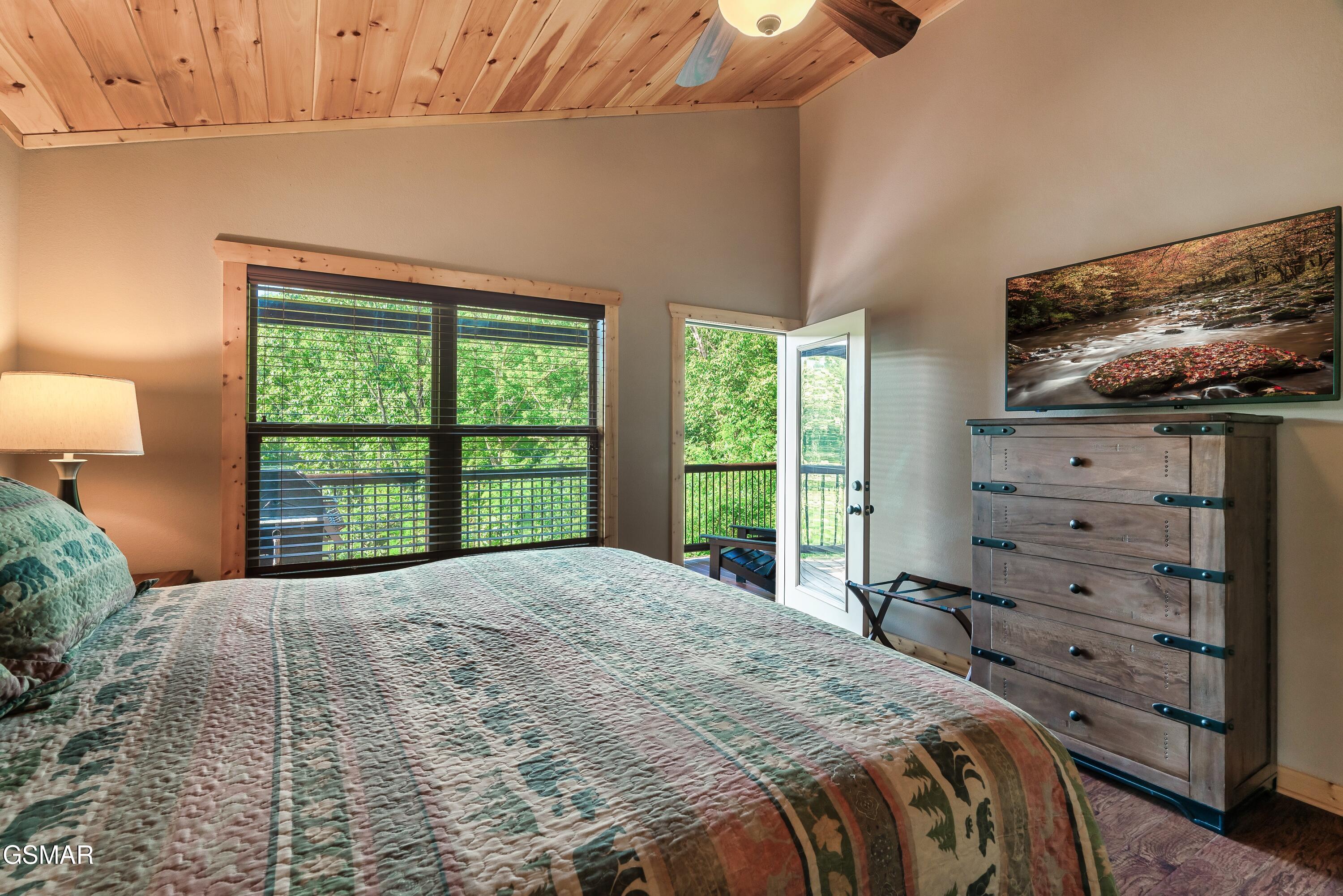 1017 Wiley Oakley Drive Gatlinburg TN 37738