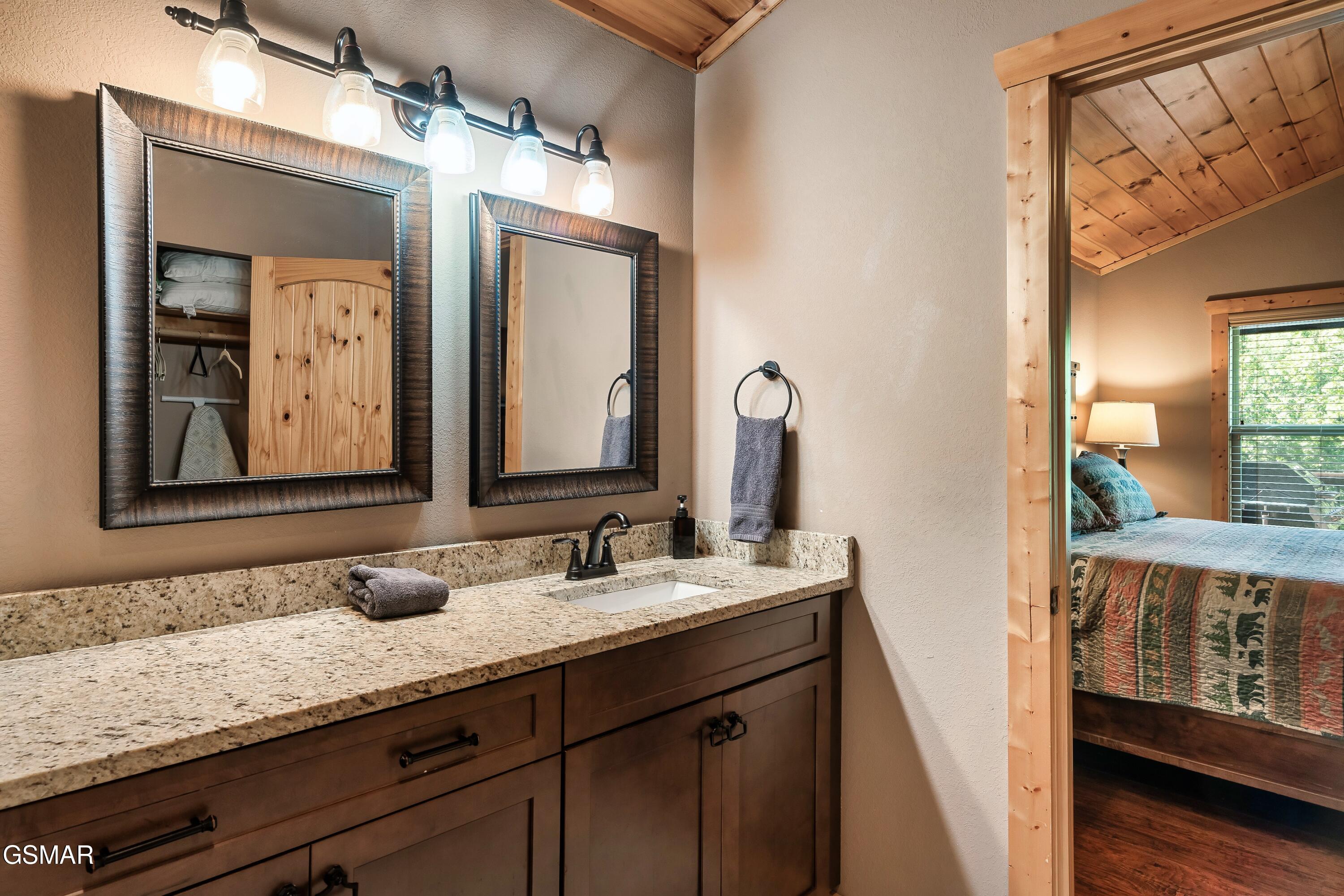 1017 Wiley Oakley Drive Gatlinburg TN 37738