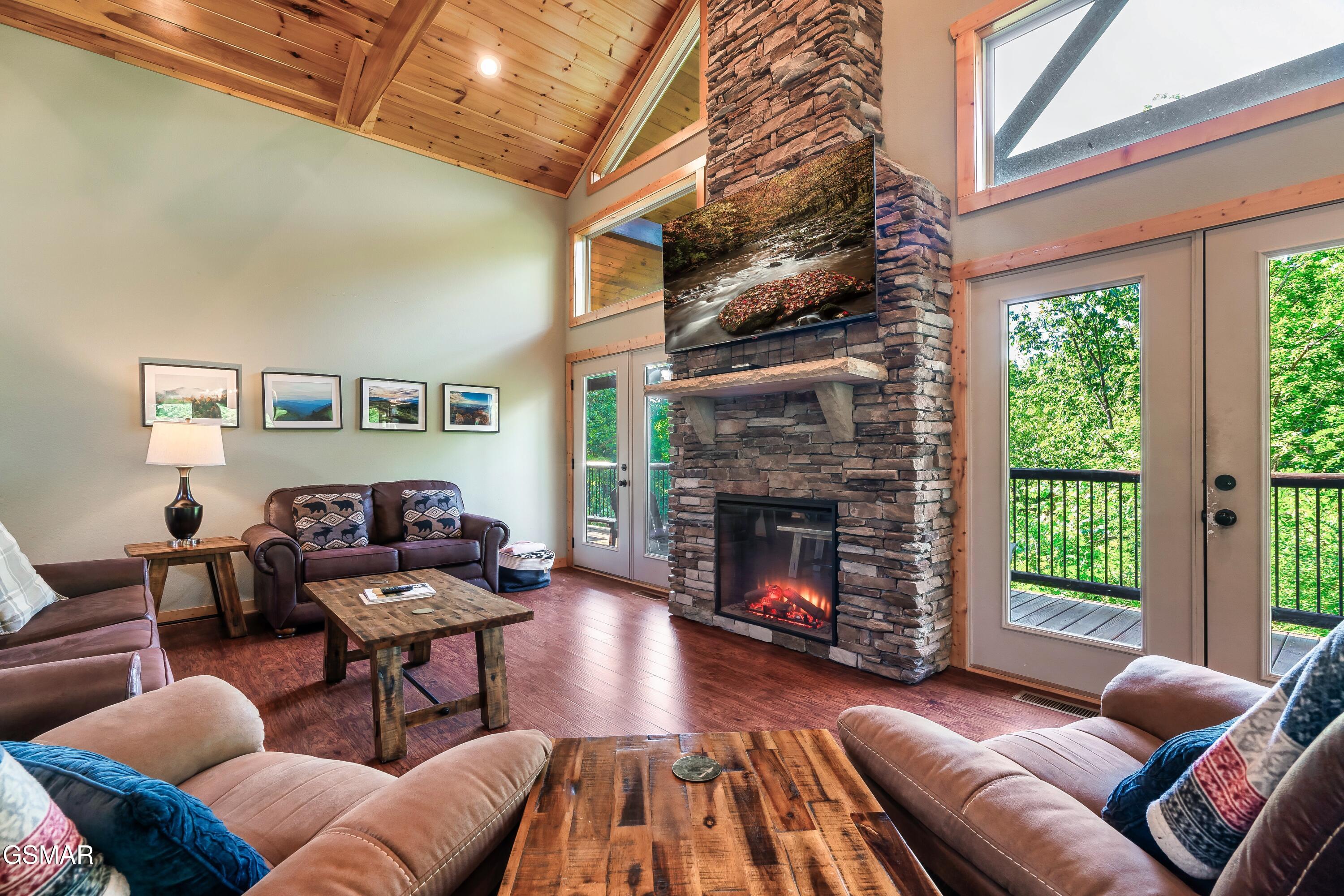 1017 Wiley Oakley Drive Gatlinburg TN 37738