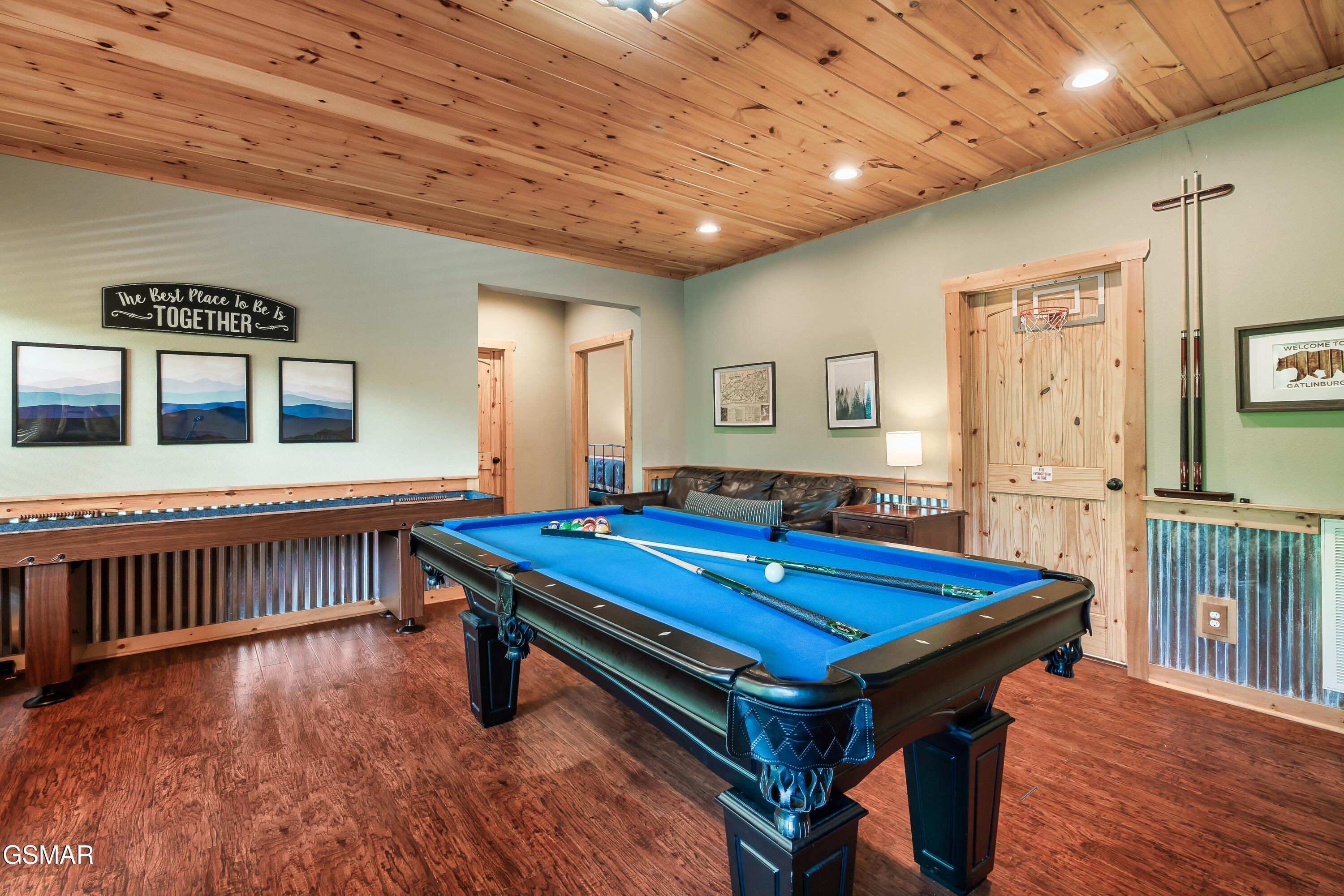 1017 Wiley Oakley Drive Gatlinburg TN 37738