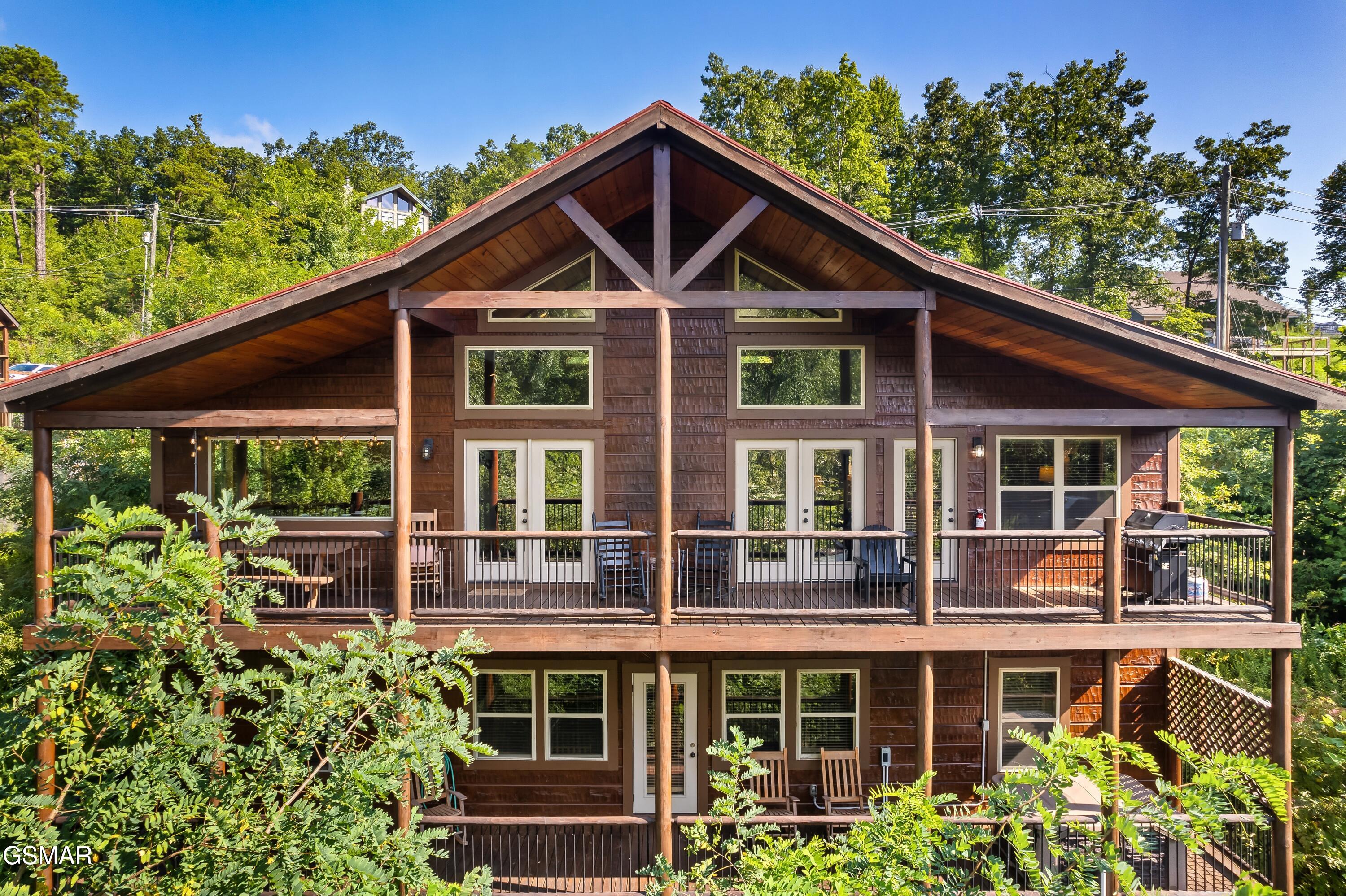 1017 Wiley Oakley Drive Gatlinburg TN 37738