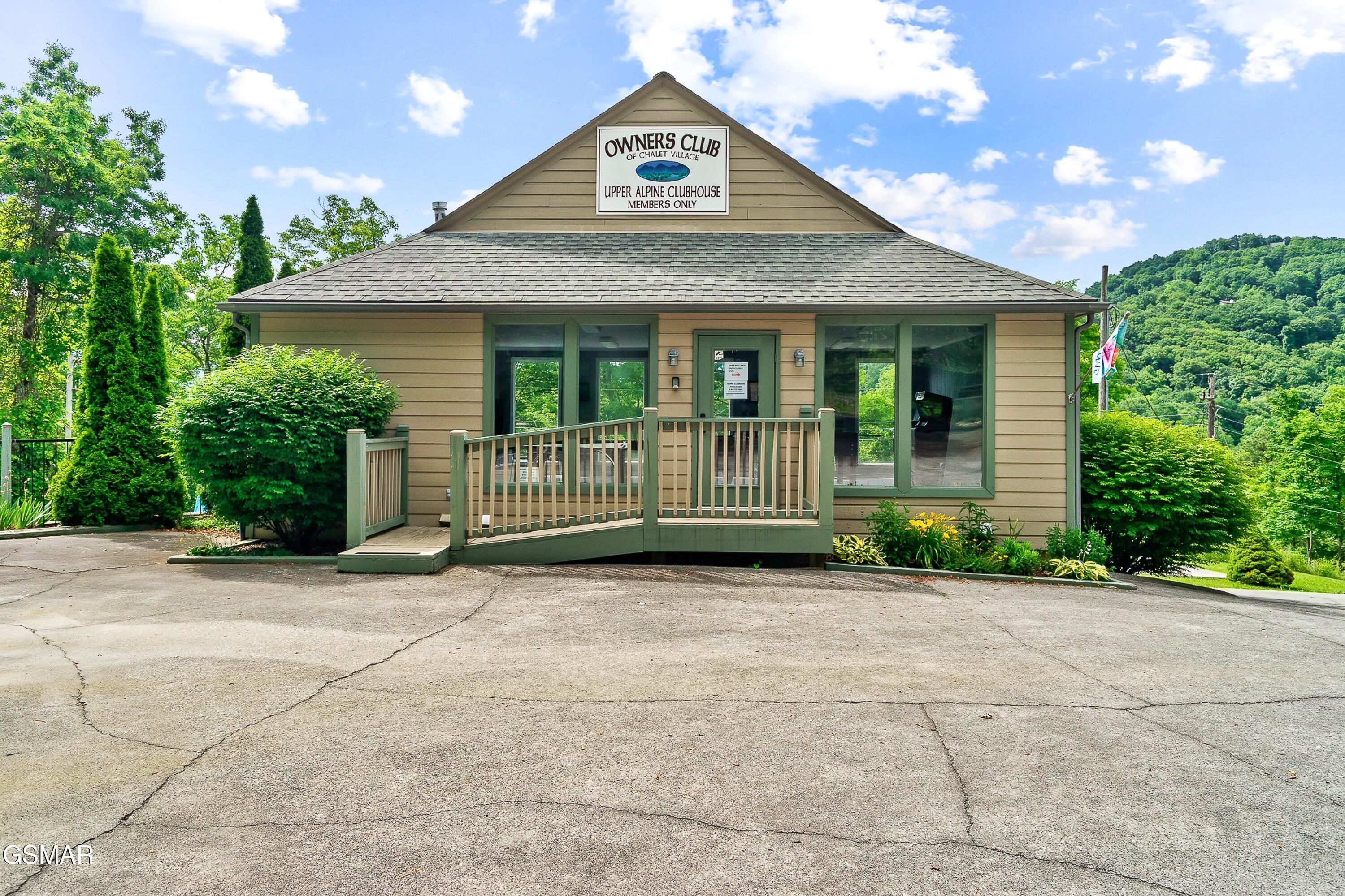 1017 Wiley Oakley Drive Gatlinburg TN 37738