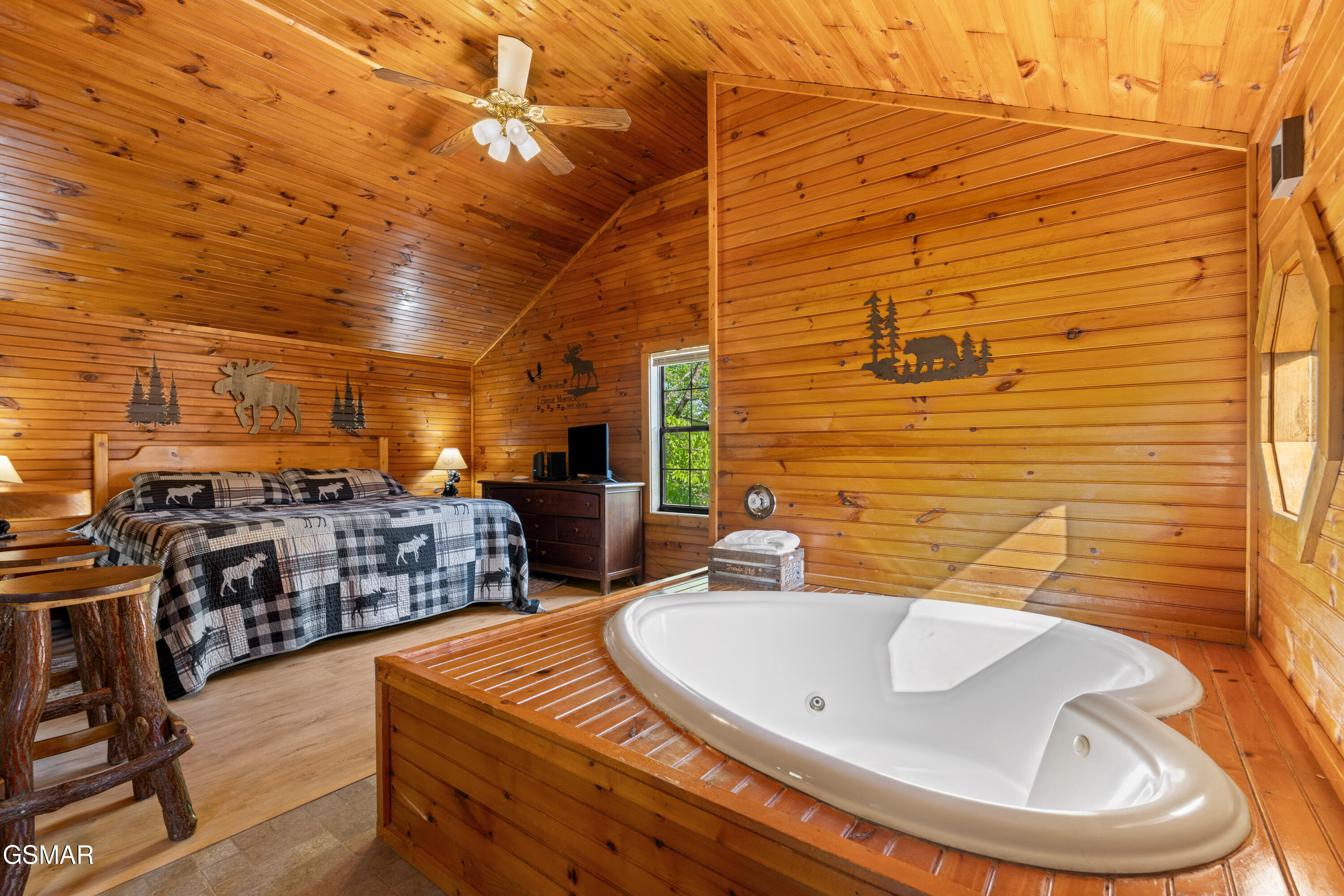 742 Nighthawk Way Pigeon Forge TN 37863
