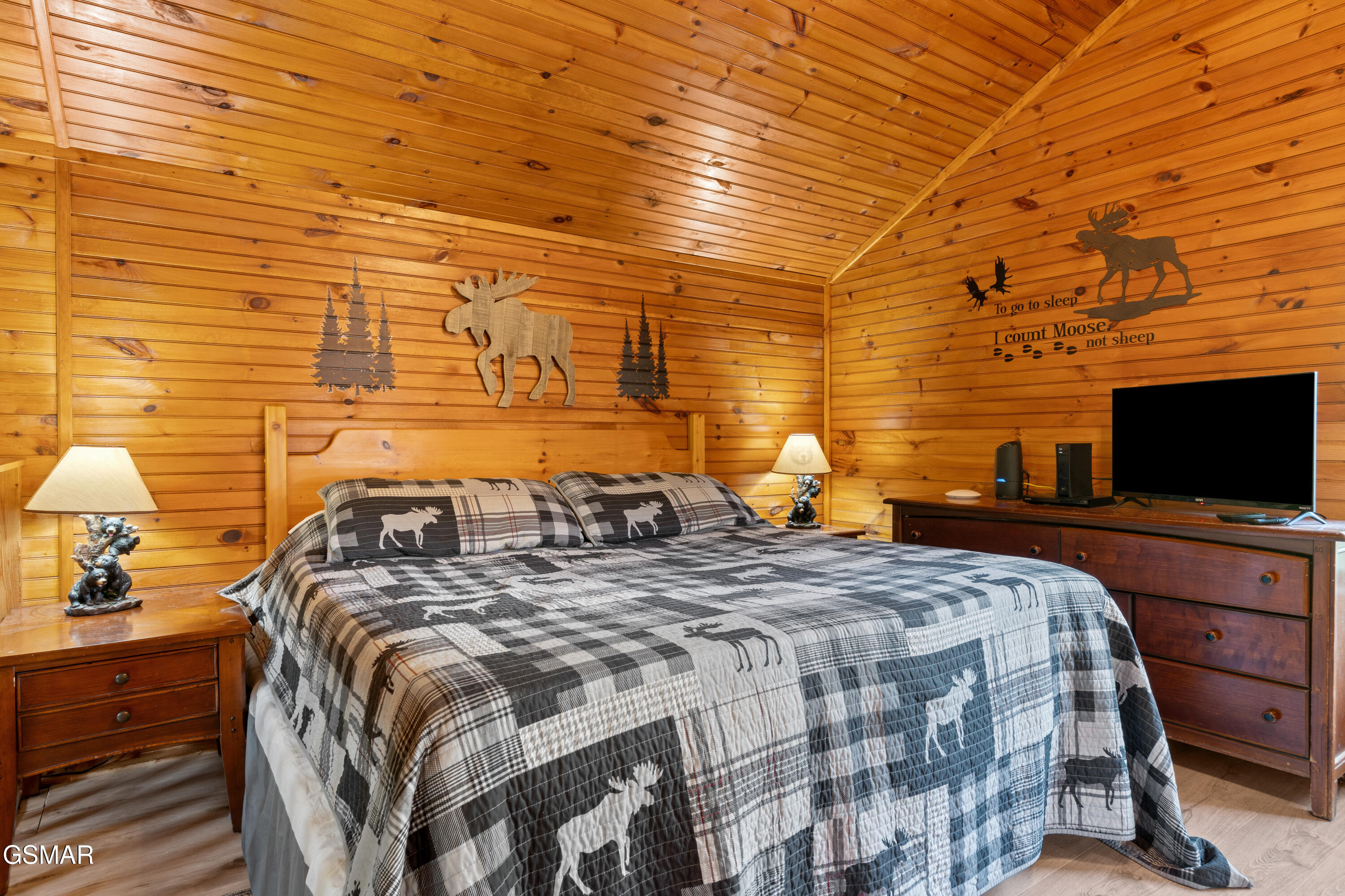 742 Nighthawk Way Pigeon Forge TN 37863