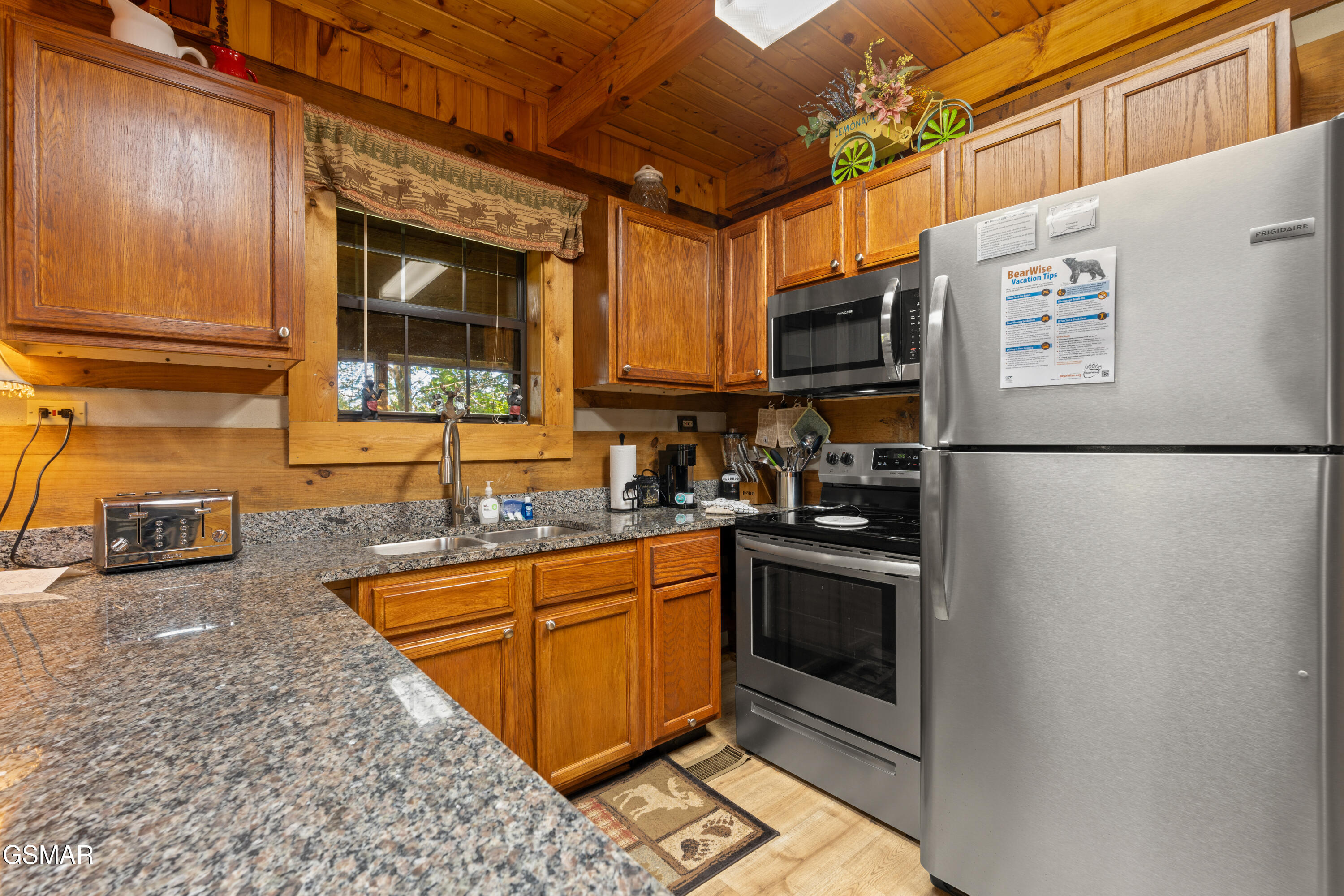 742 Nighthawk Way Pigeon Forge TN 37863