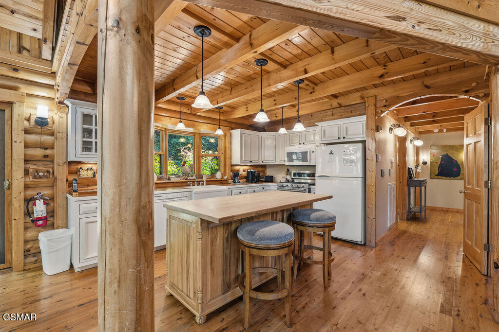2202 Price Cove Road Sevierville TN 37876