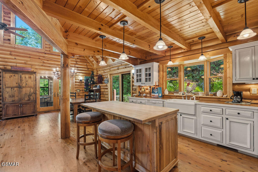 2202 Price Cove Road Sevierville TN 37876