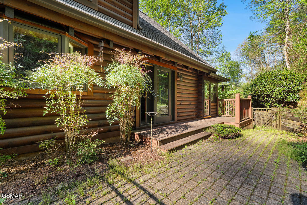 2202 Price Cove Road Sevierville TN 37876