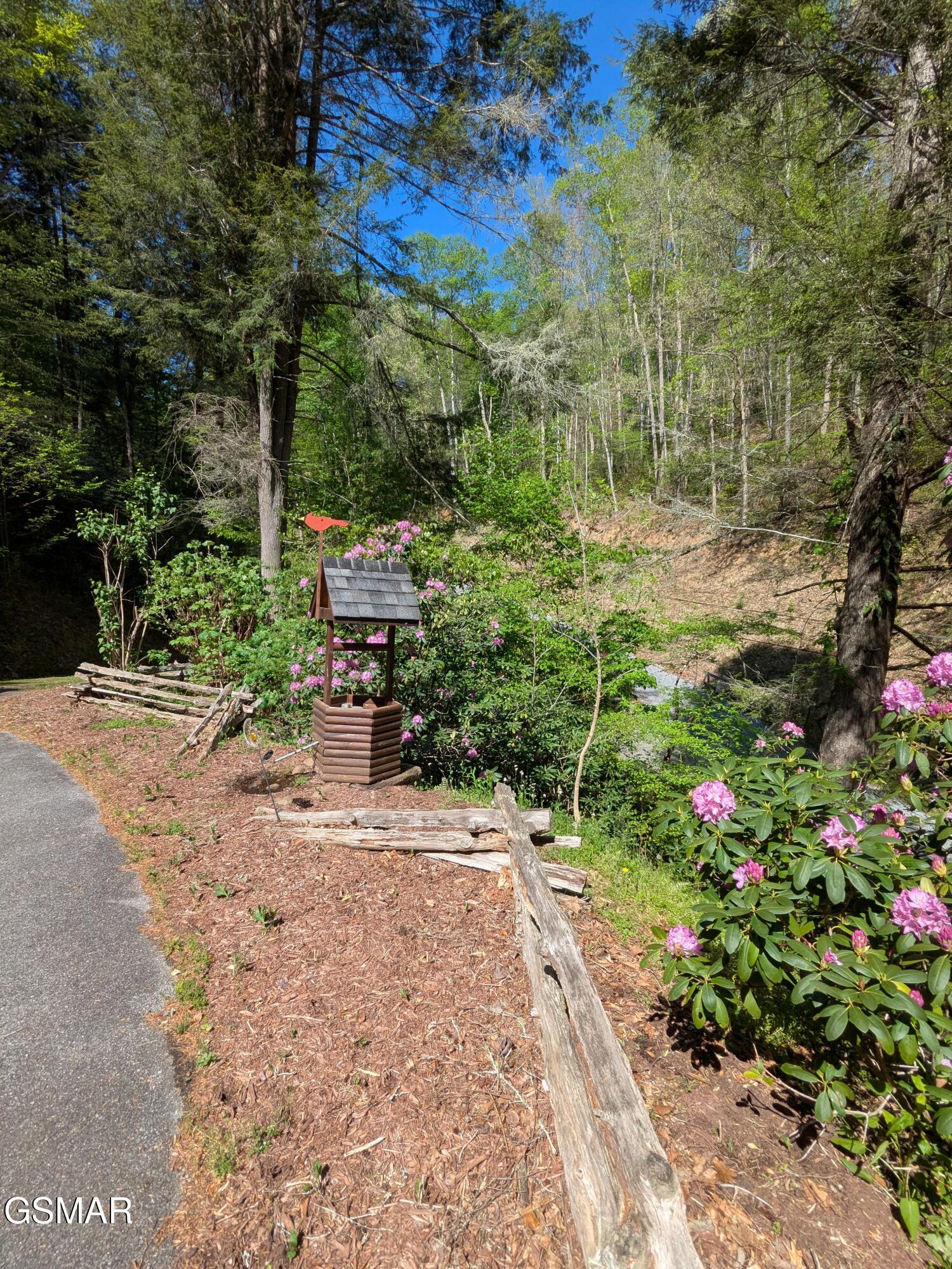 2202 Price Cove Road Sevierville TN 37876