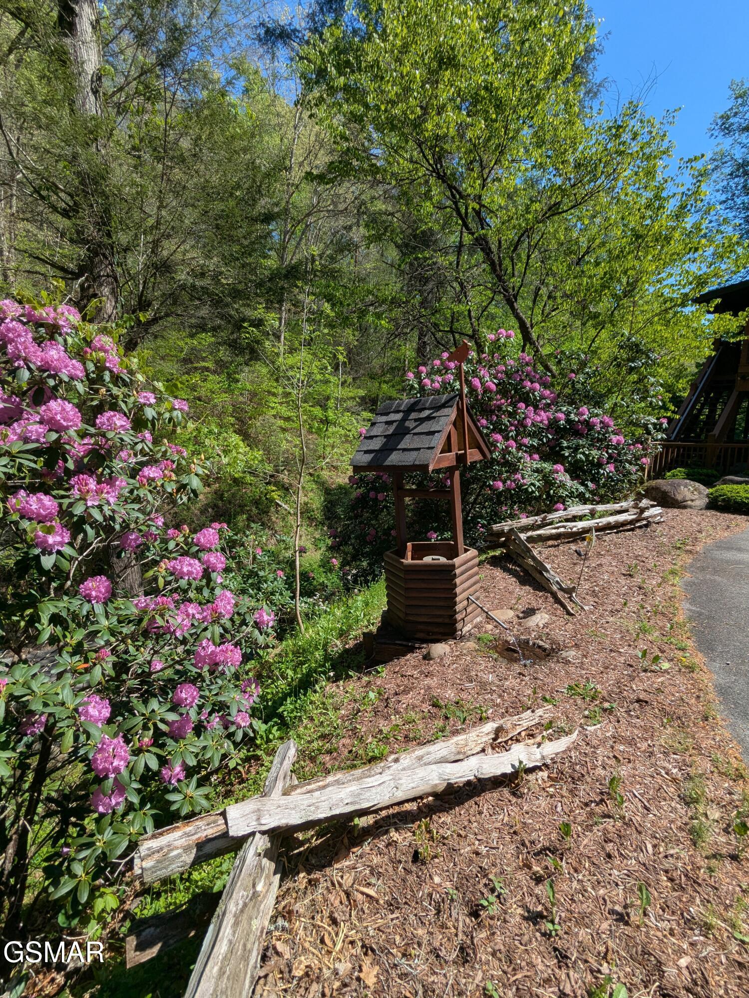 2202 Price Cove Road Sevierville TN 37876