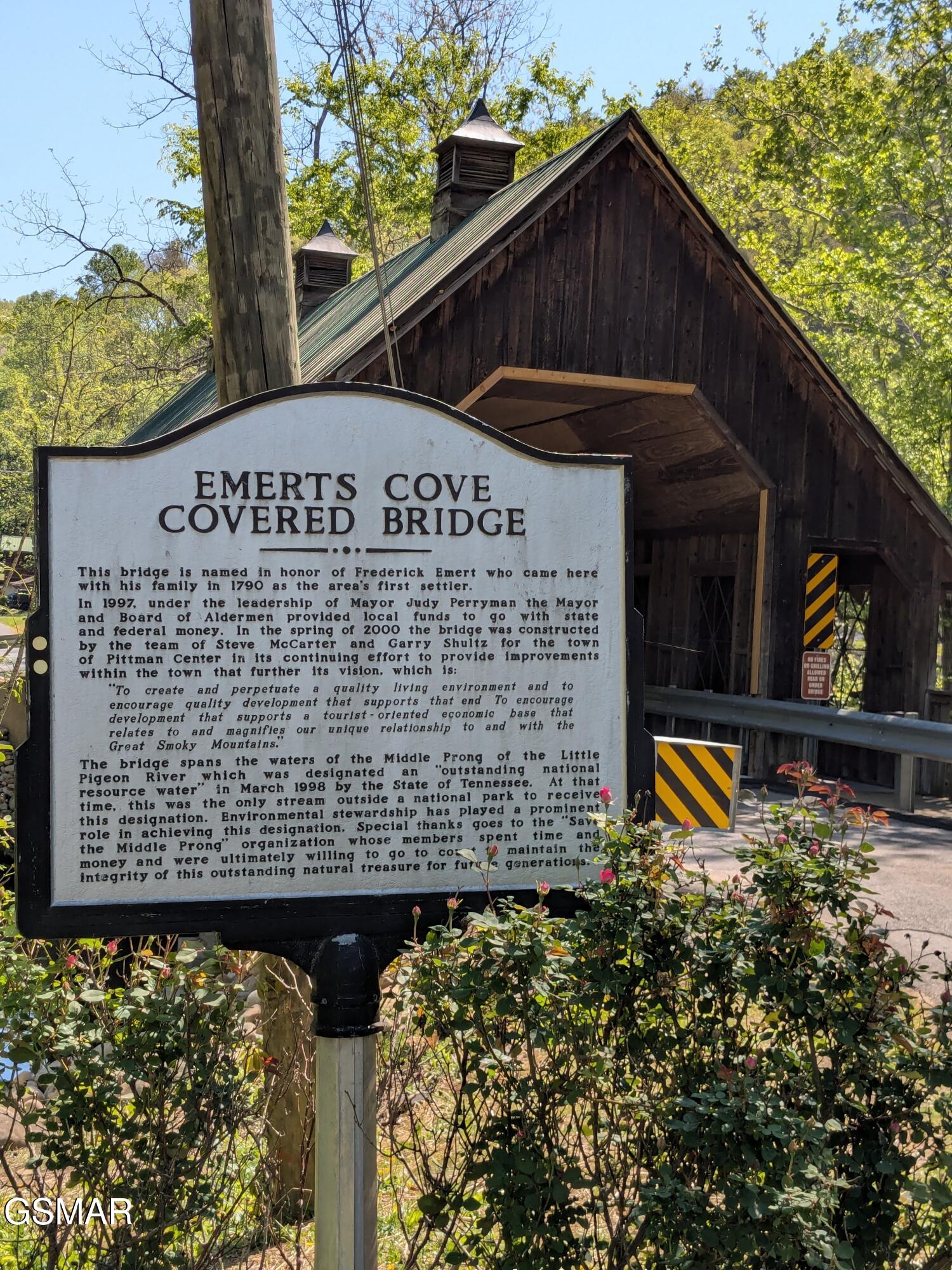 2202 Price Cove Road Sevierville TN 37876