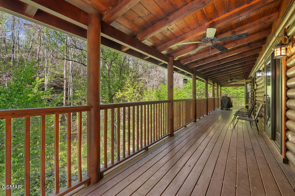 2202 Price Cove Road Sevierville TN 37876
