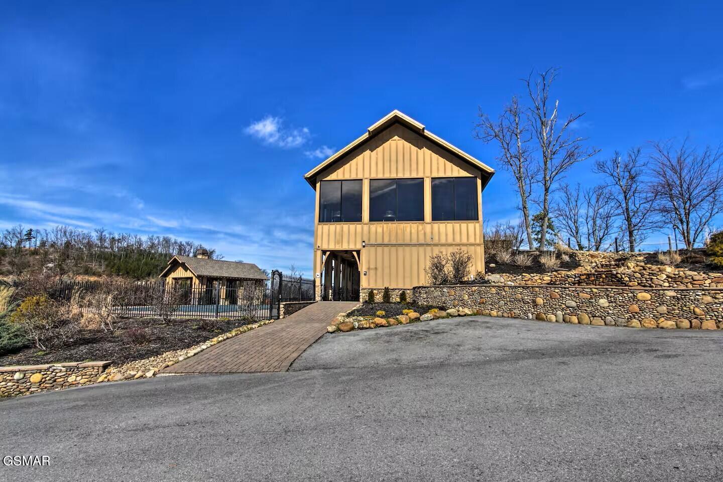 2310 Top Of The World Drive Sevierville TN 37876