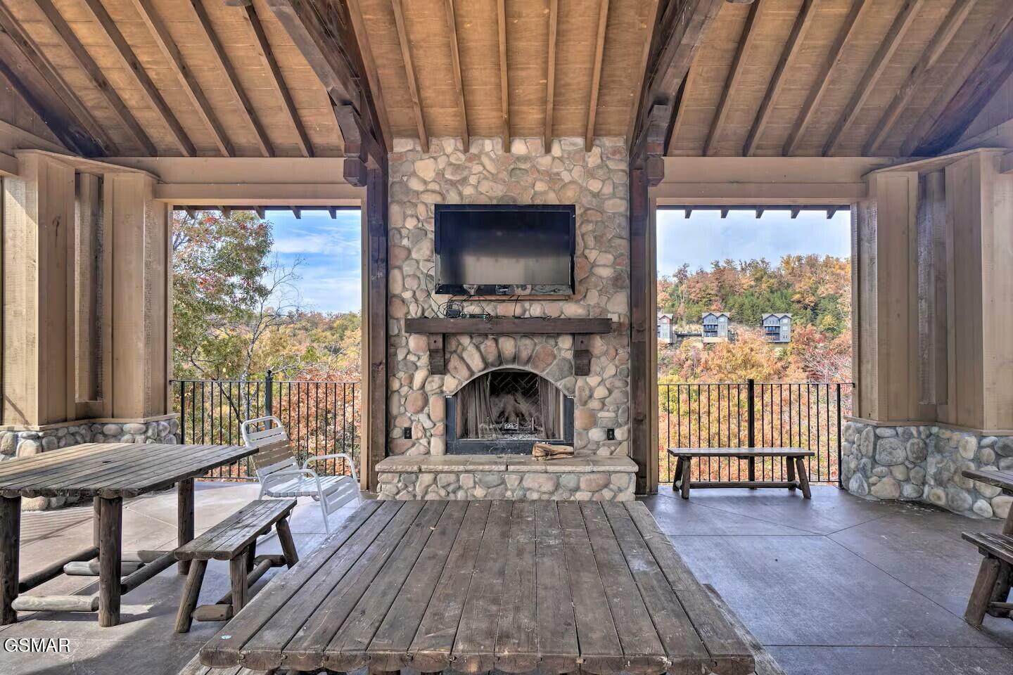 2310 Top Of The World Drive Sevierville TN 37876