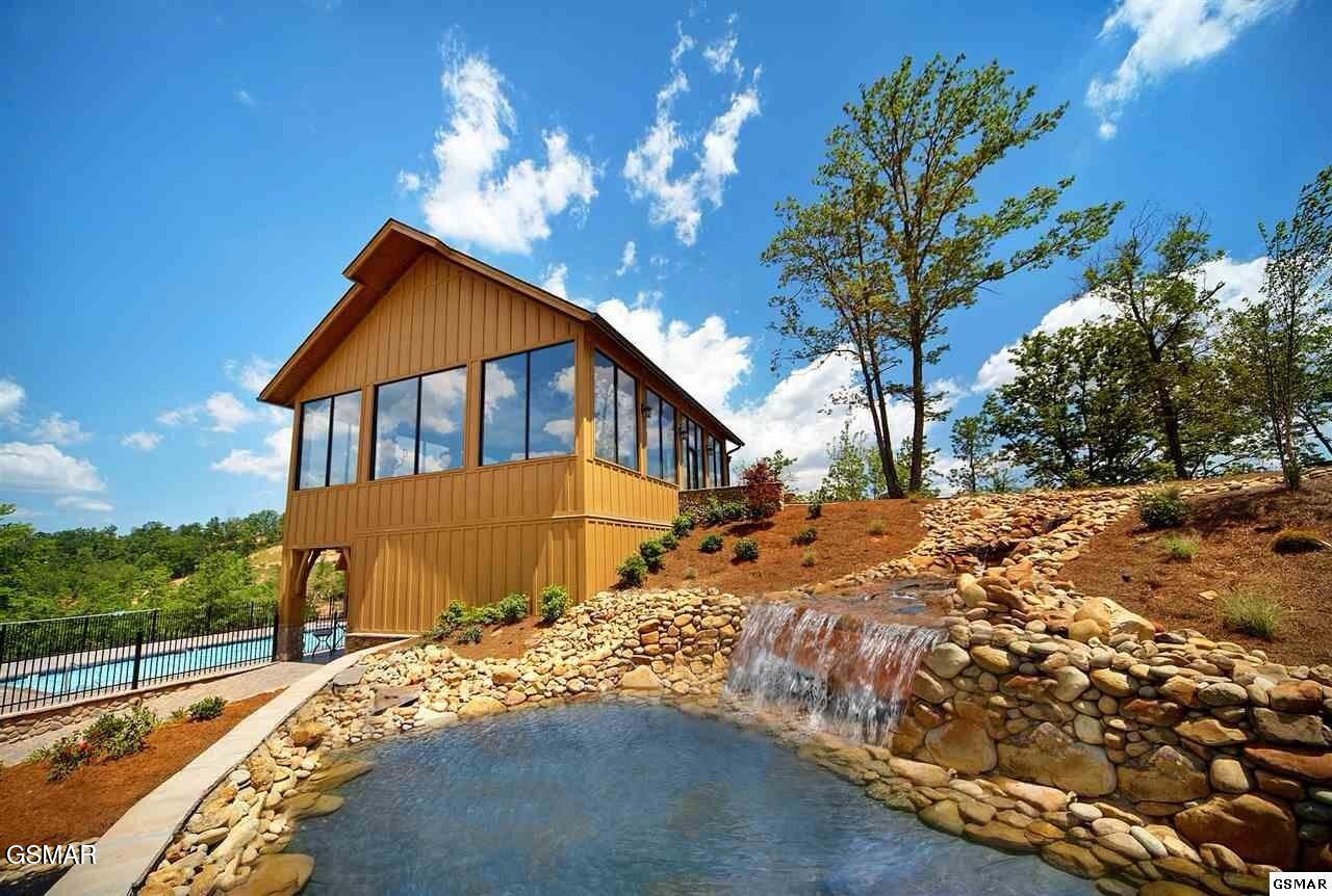2310 Top Of The World Drive Sevierville TN 37876