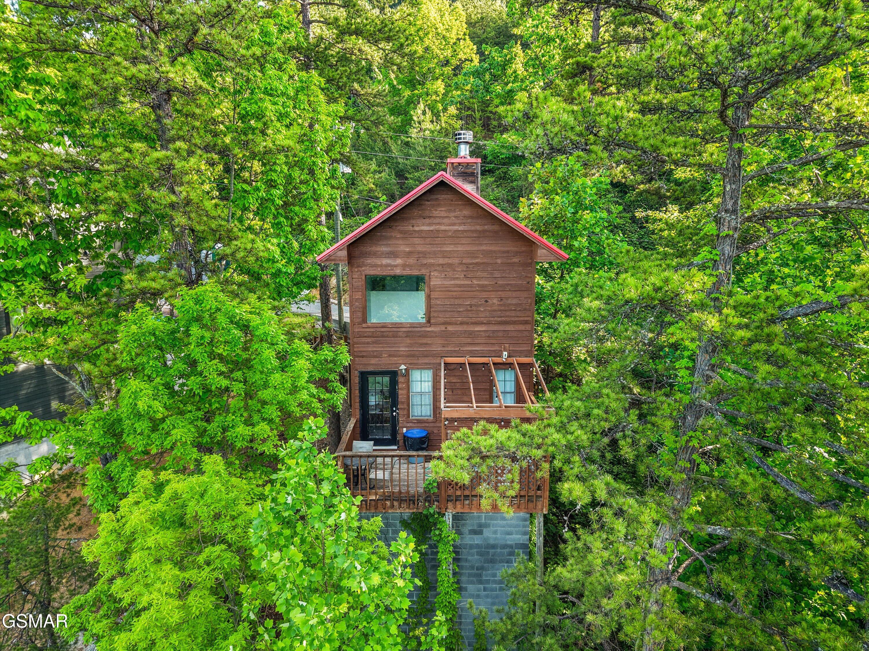1809 Red Bone Way Sevierville TN 37876