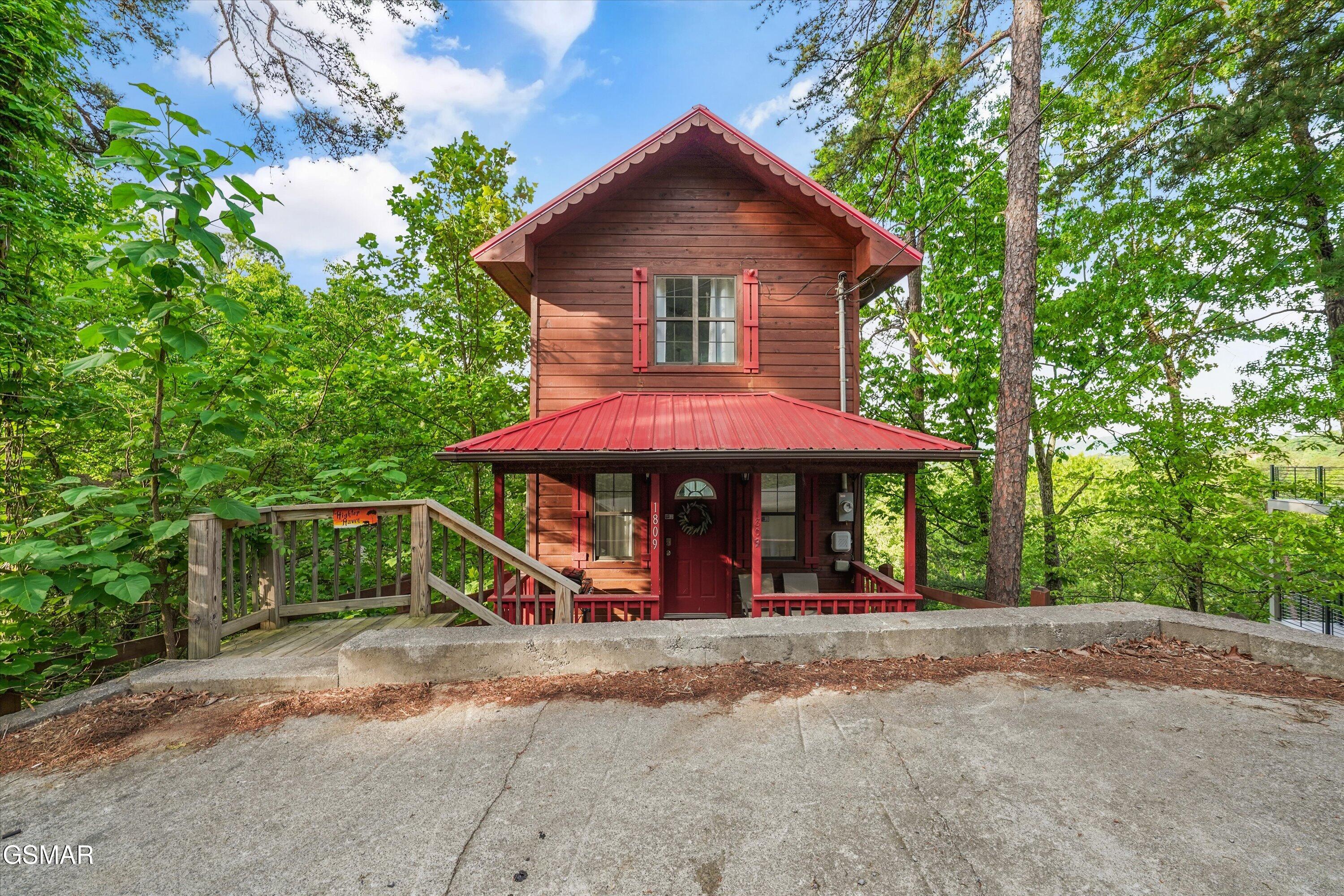 1809 Red Bone Way Sevierville TN 37876