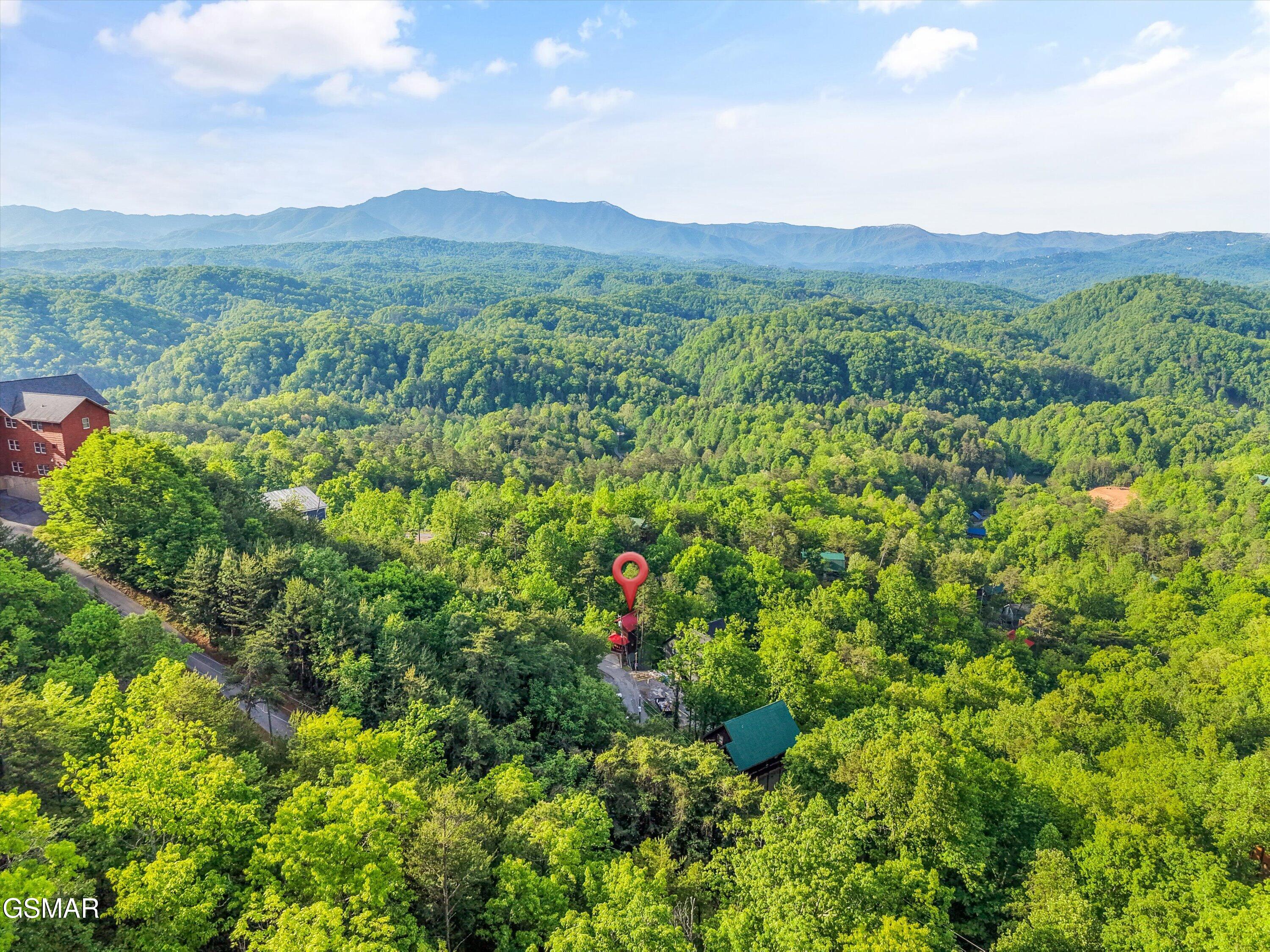1809 Red Bone Way Sevierville TN 37876