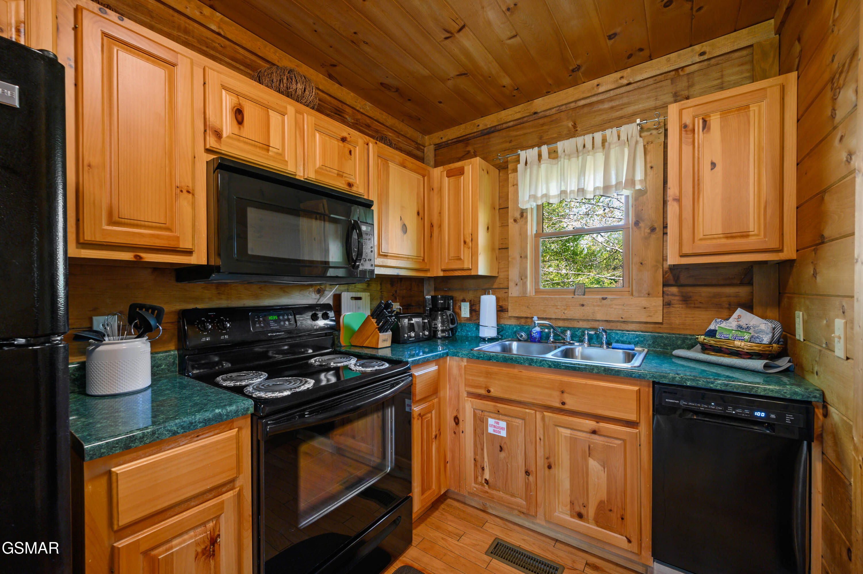 1619 Jed Trail Sevierville TN 37862