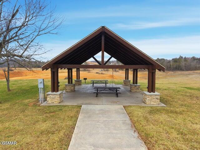 705 Waters Edge Dandridge TN 37725
