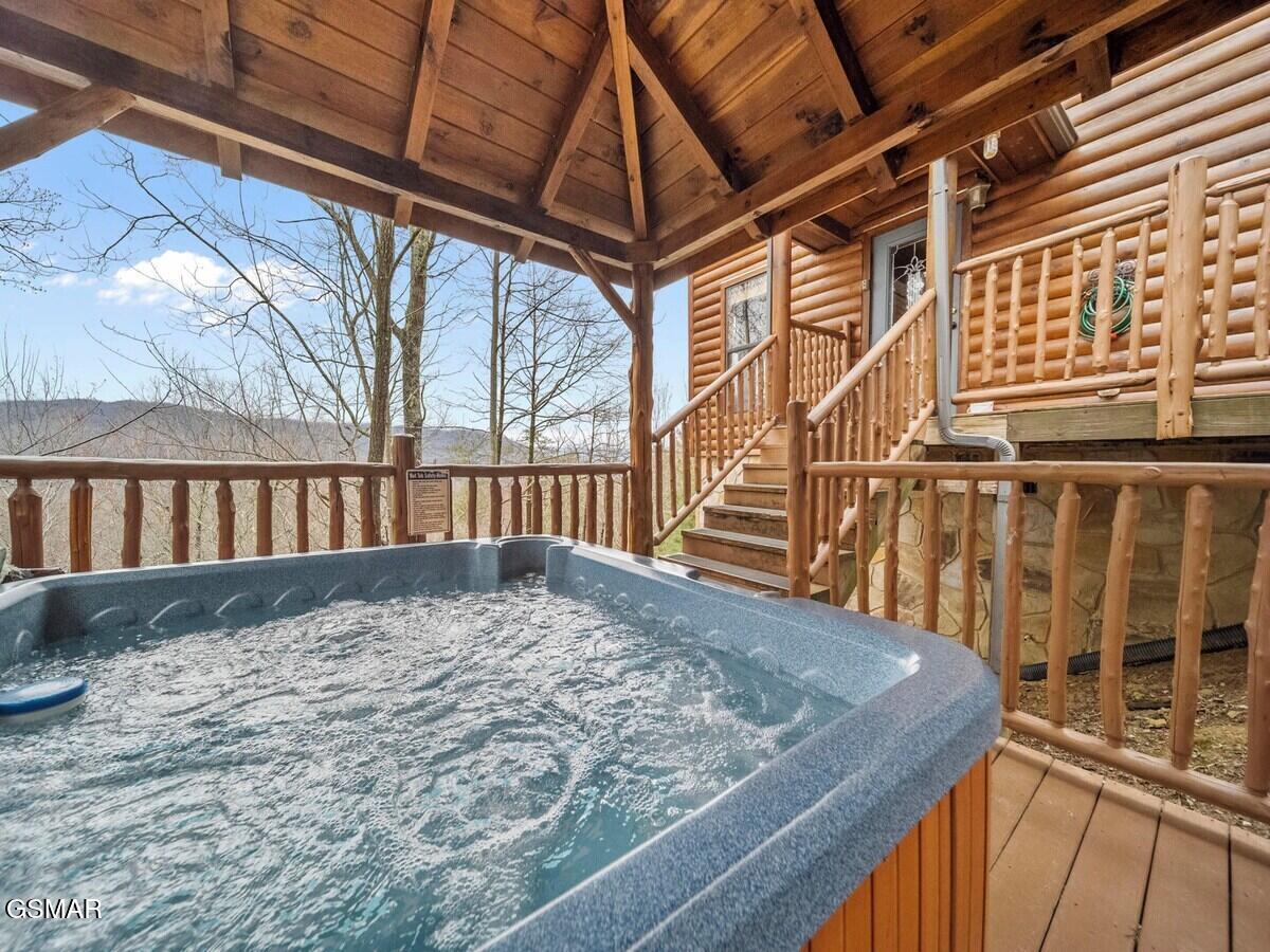 922 Scenic Trail Gatlinburg TN 37738
