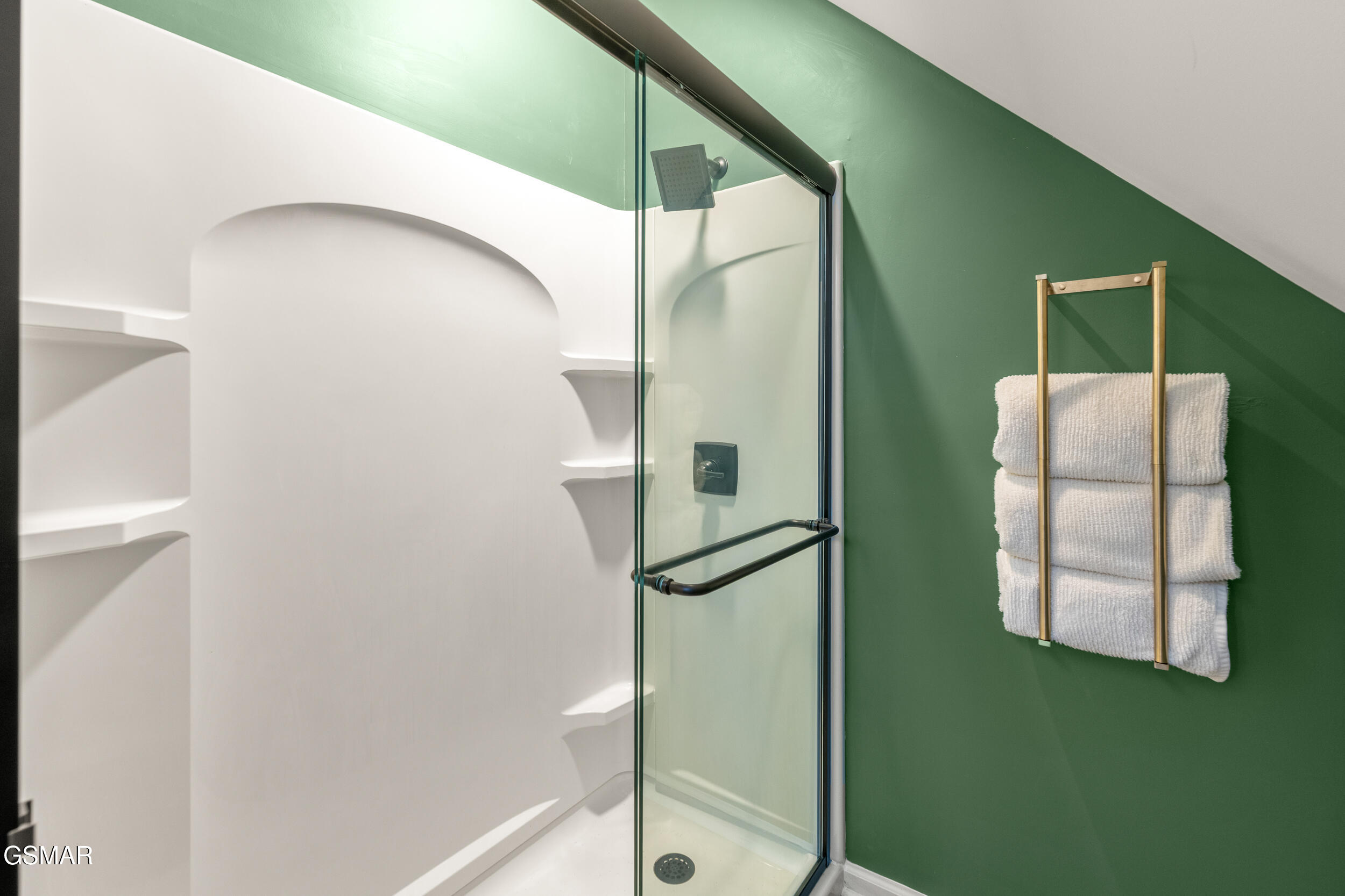 836 River Cliff Drive Kodak TN 37764