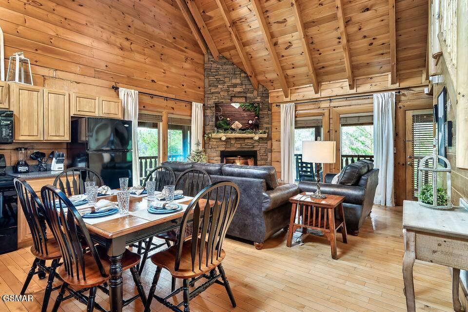 2016 Bear Haven Way Sevierville TN 37876
