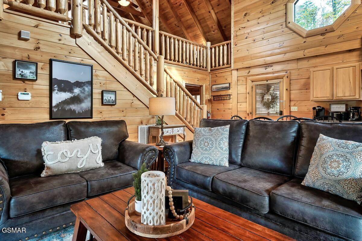 2016 Bear Haven Way Sevierville TN 37876
